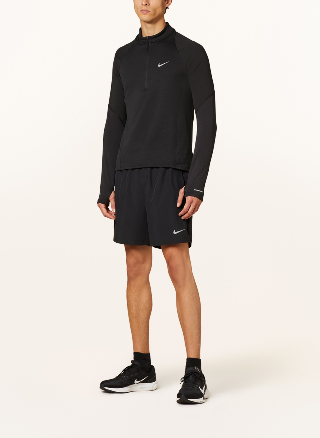 Nike Laufshirt THERMA-FIT REPEL, Farbe: SCHWARZ (Bild 2)