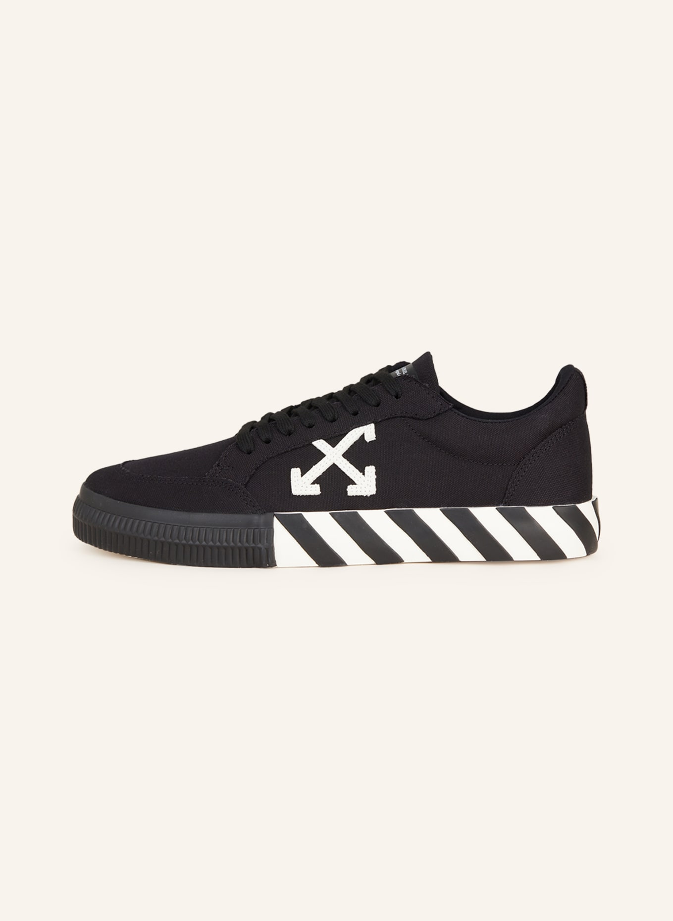 Off White Sneakers in 1001 black white