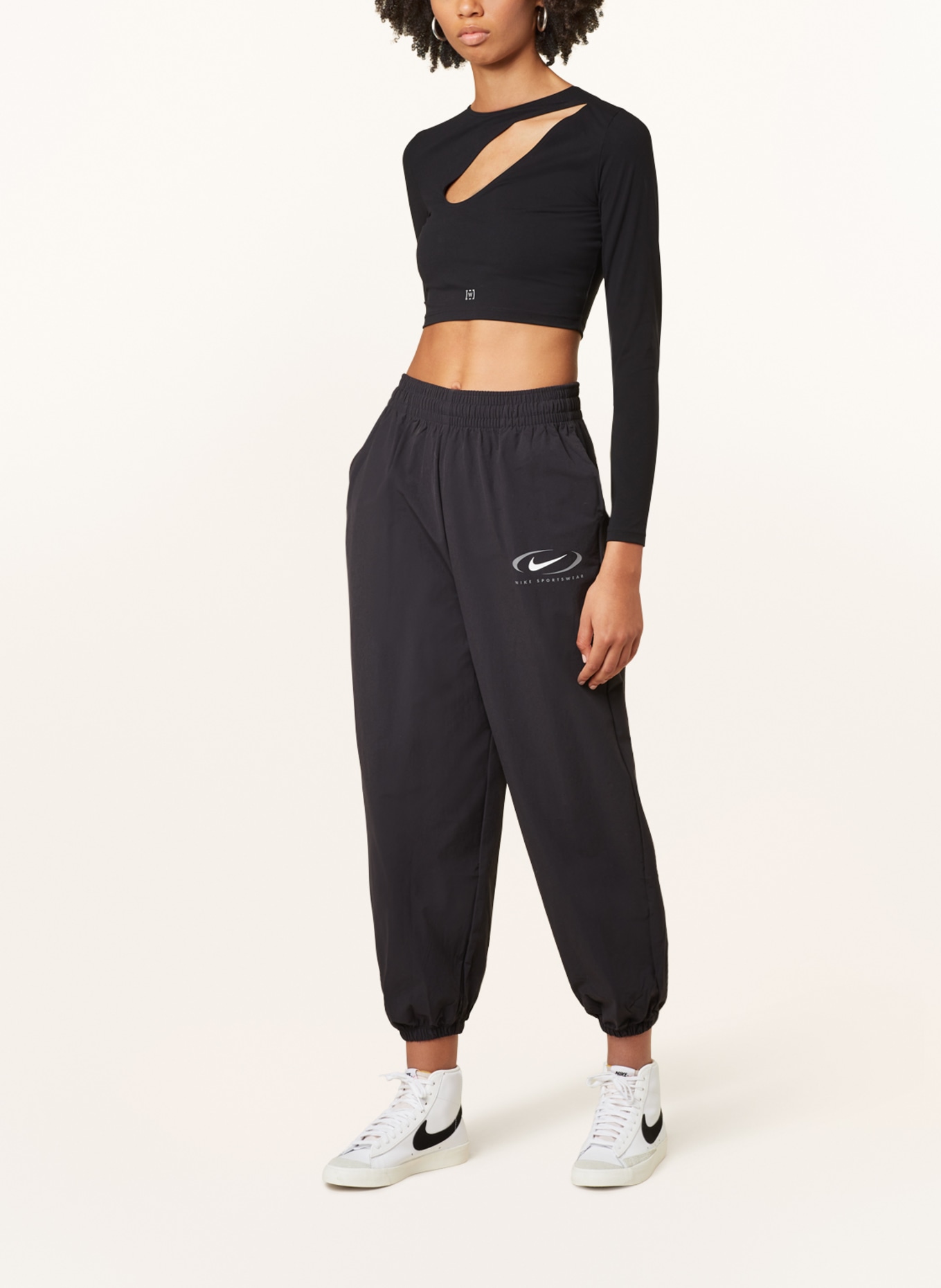 Nike Pants in jogger style, Color: BLACK/ WHITE/ LIGHT GRAY (Image 2)