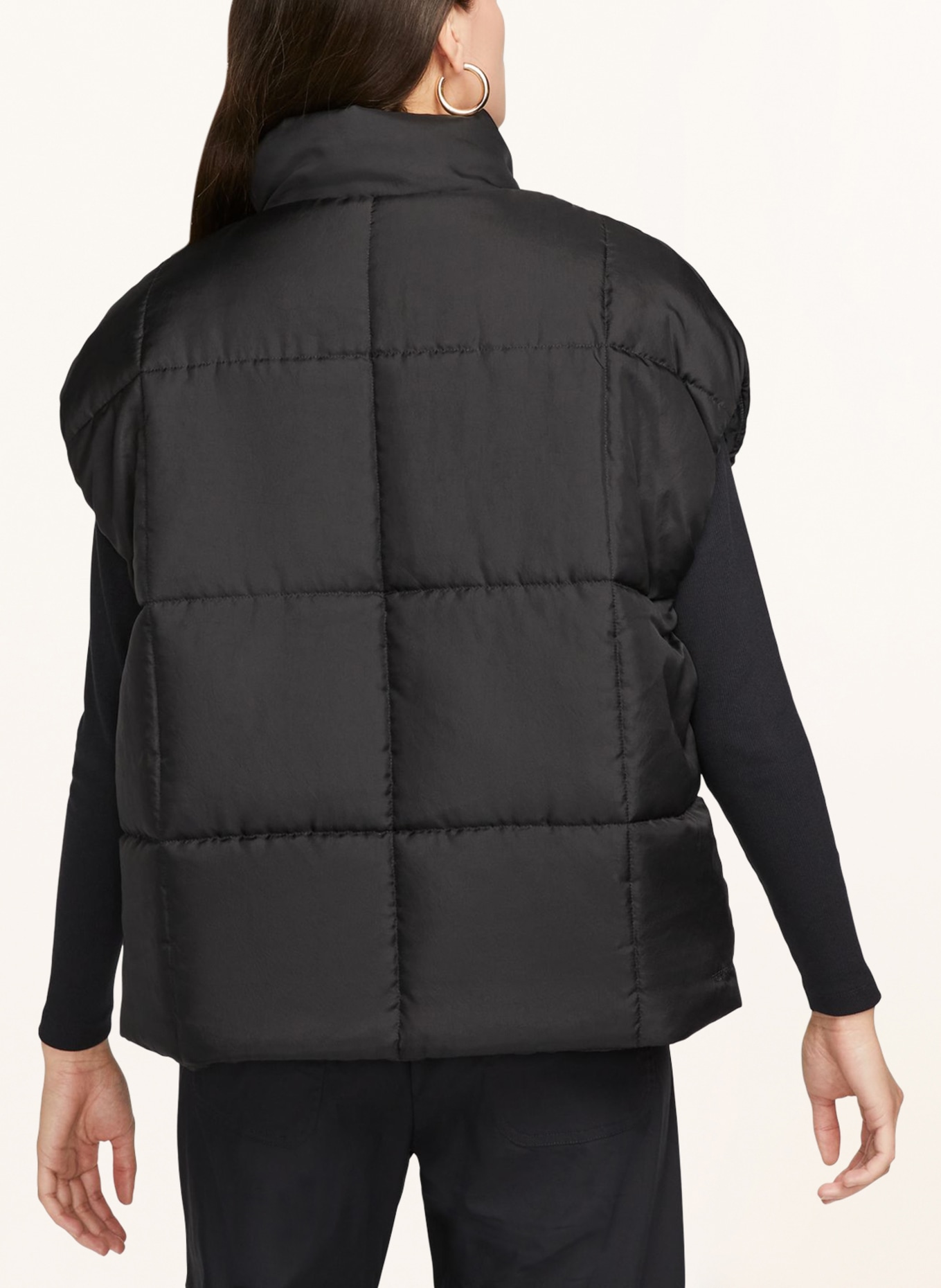 Nike Quilted vest SPORTSWEAR THERMA FIT CLASSIC in black/ white