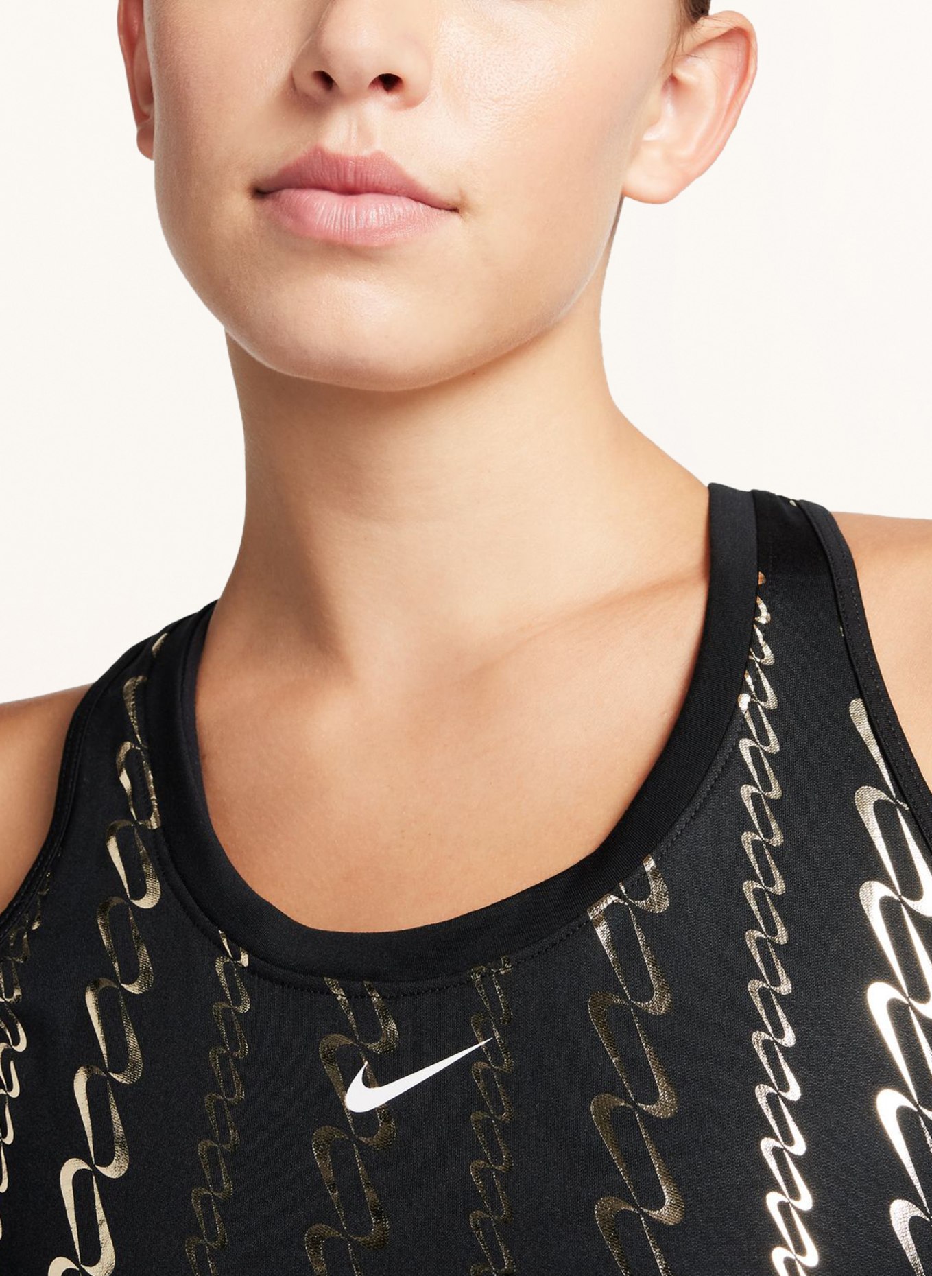 Nike Cropped top DRI-FIT ONE, Color: BLACK/ GOLD (Image 4)