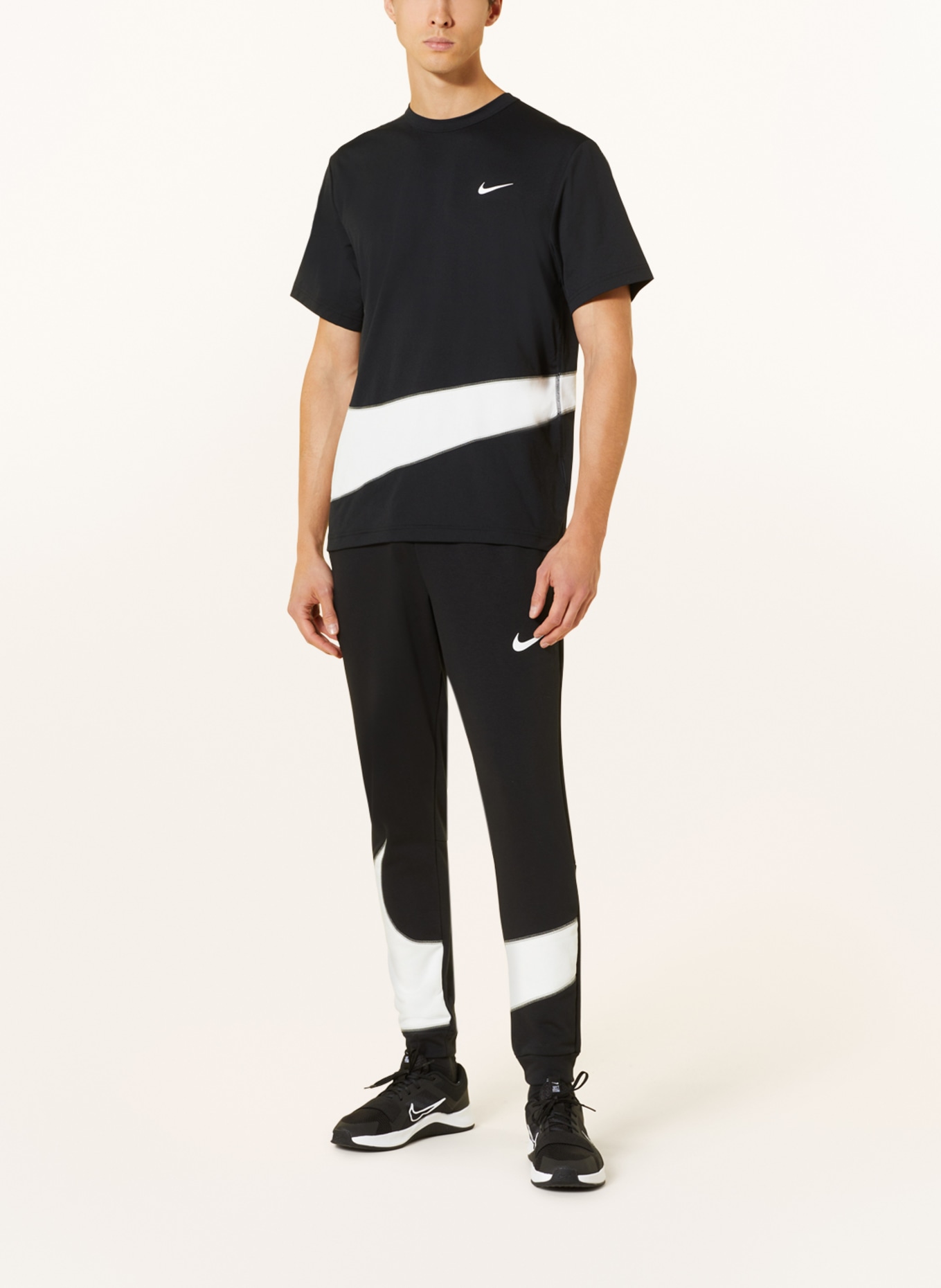 Nike T-Shirt DRI-FIT UV HYVERSE, Farbe: SCHWARZ/ WEISS (Bild 2)