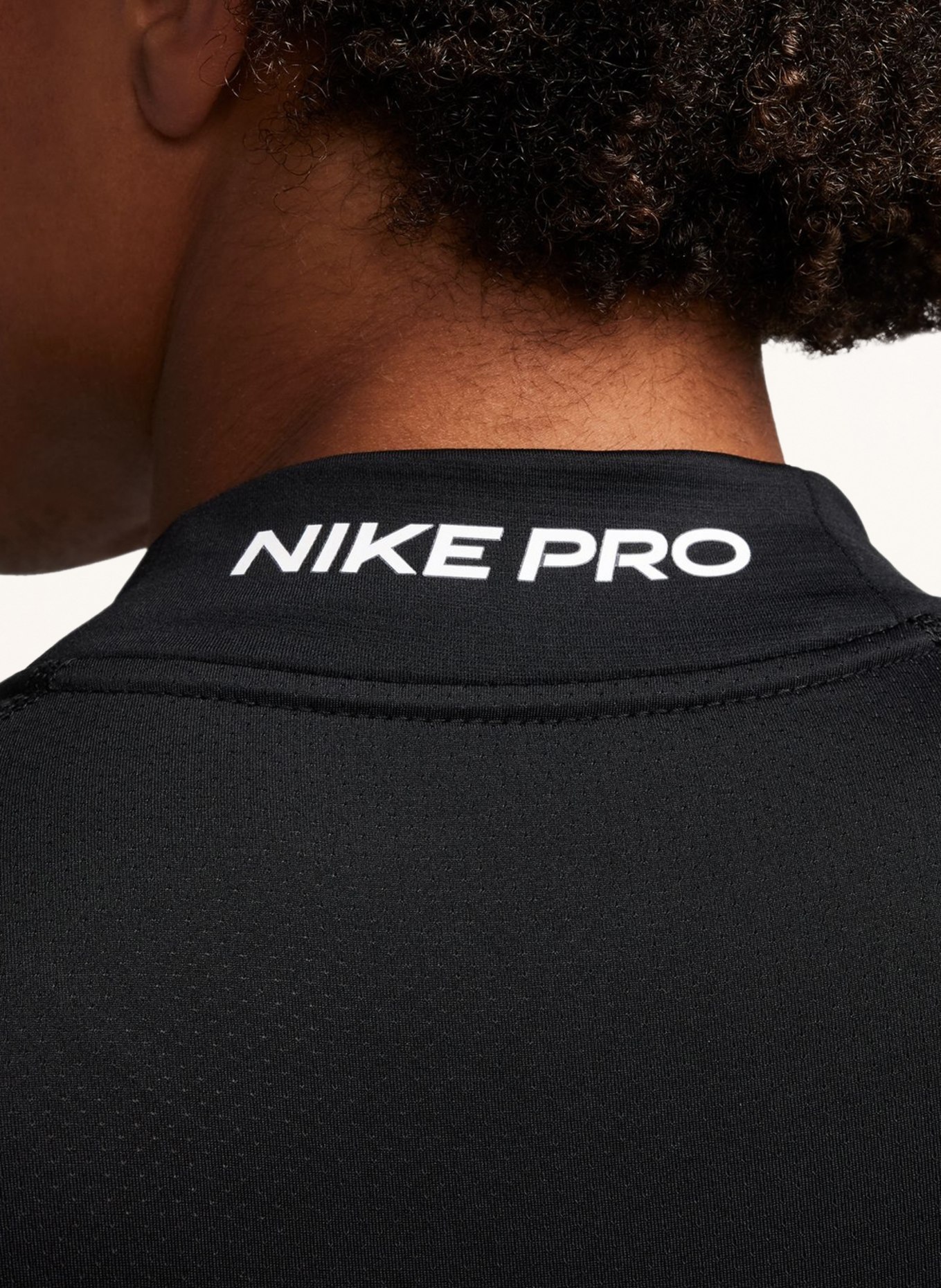 Nike Koszulka z długim rękawem PRO, Kolor: CZARNY (Obrazek 5)
