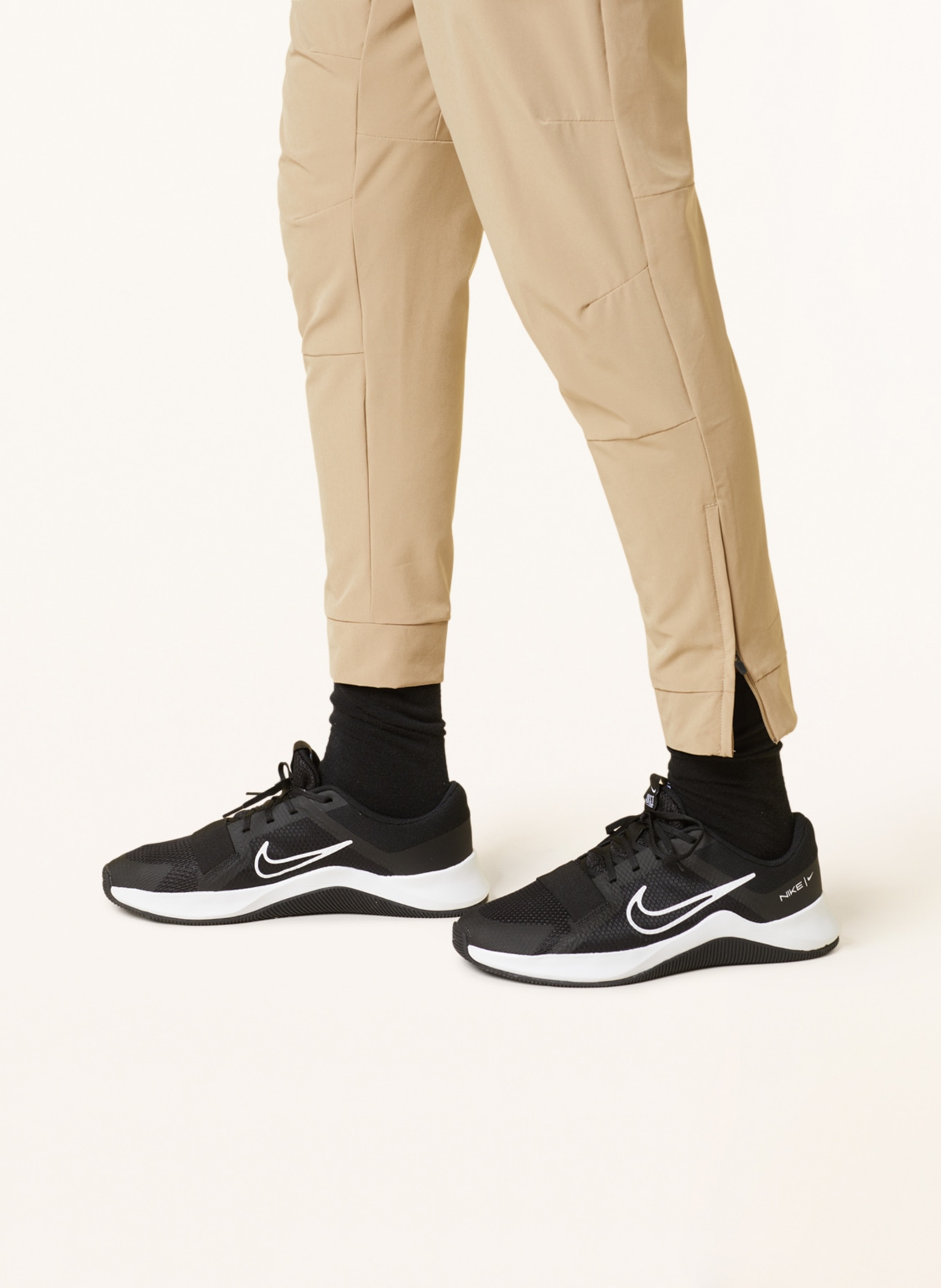Nike Tréninkové kalhoty DRI-FIT UNLIMITED, Barva: BÉŽOVÁ (Obrázek 7)