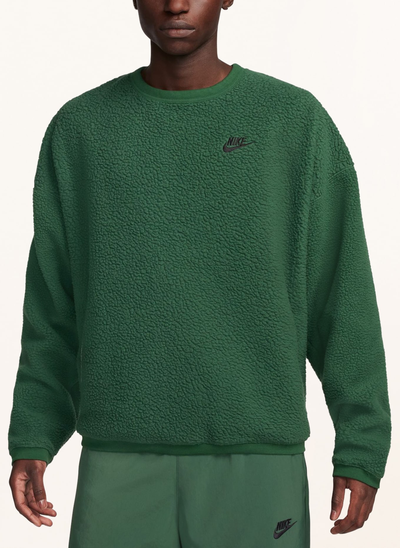 Nike Sweatshirt CLUB aus Fleece, Farbe: GRÜN (Bild 4)