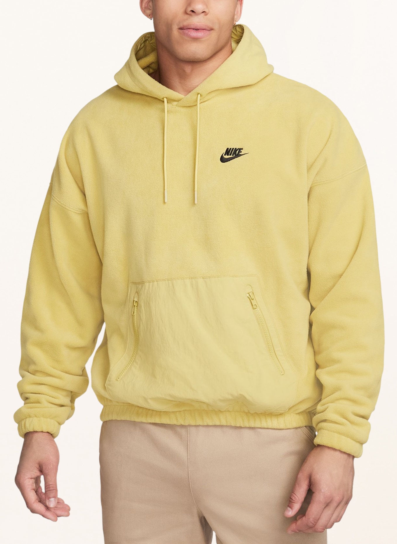Nike Fleecová mikina s kapucí CLUB, Barva: TMAVĚ ŽLUTÁ (Obrázek 4)