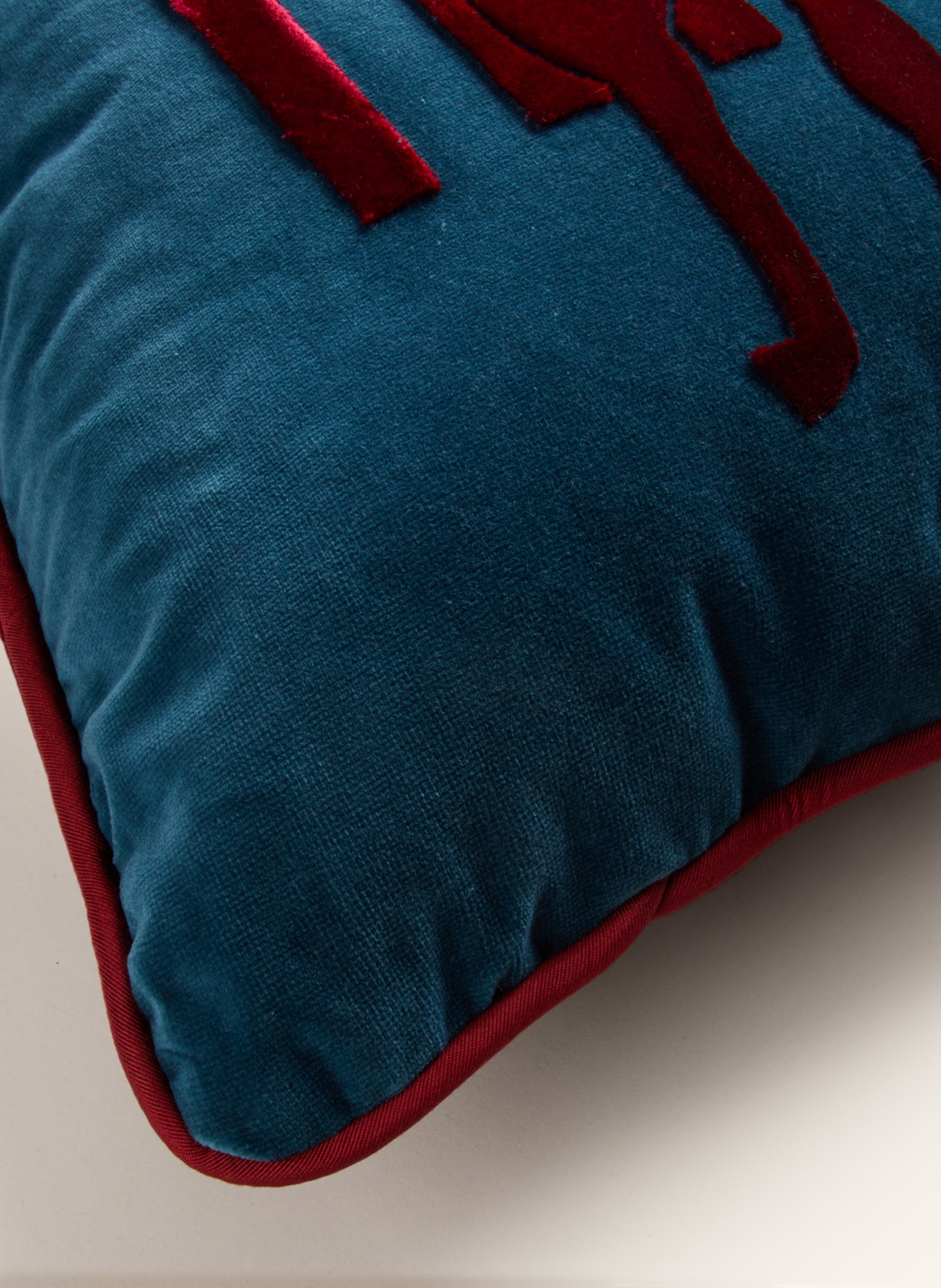 ETRO Home Decorative cushion made of velvet, Color: DARK RED/ BLUE (Image 3)