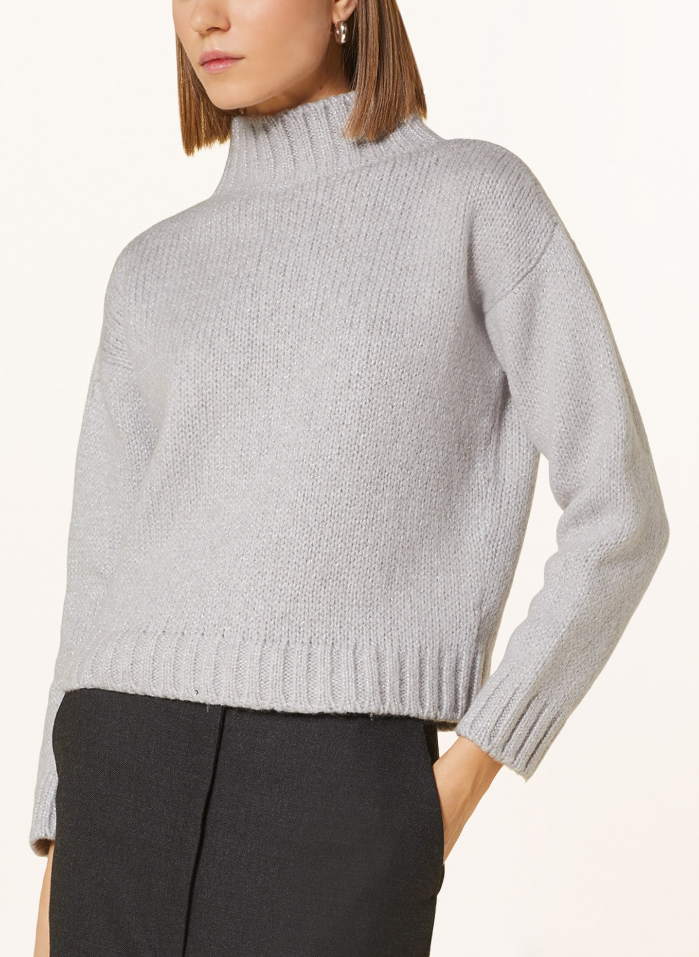 SLY 010 Sweater AMANDA with glitter thread, Color: LIGHT GRAY/ SILVER (Image 4)