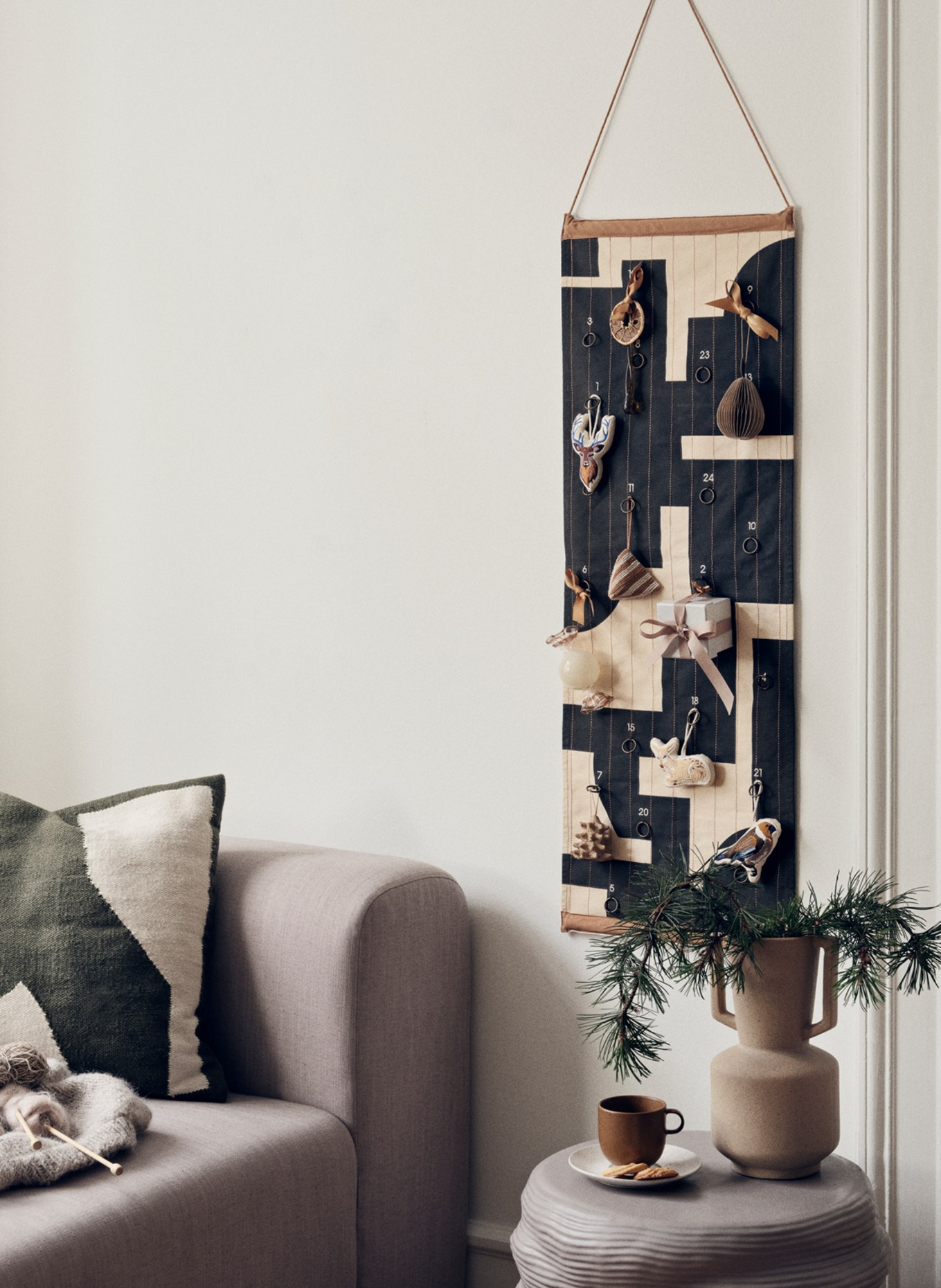 BROSTE COPENHAGEN Dekoanhänger SWEETS: CREME / BEIGE