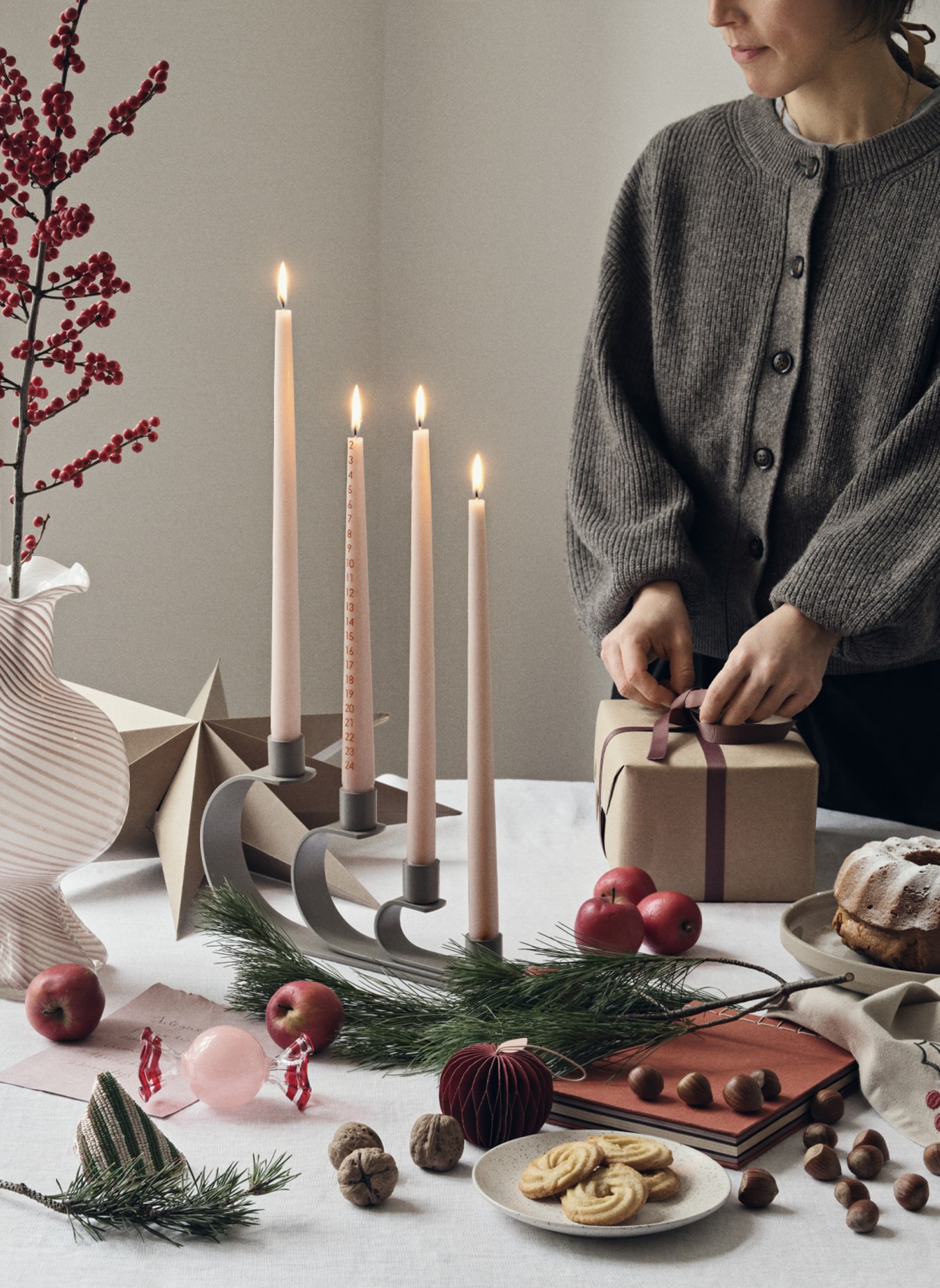 BROSTE COPENHAGEN Dekoanhänger SWEETS: SCHWARZ / CREME