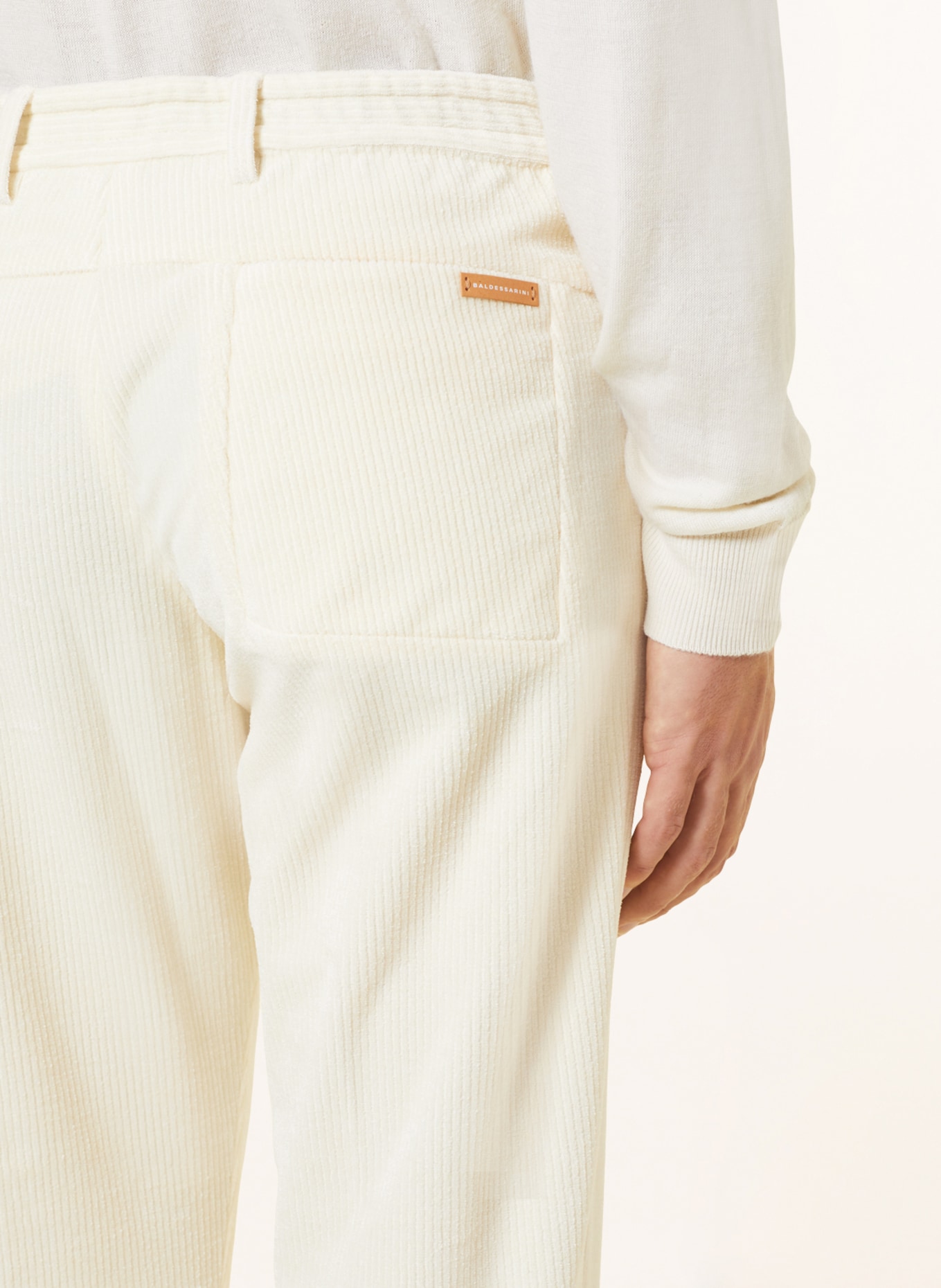 BALDESSARINI Spodnie garniturowe extra slim fit ze sztruksu, Kolor: ECRU (Obrazek 6)