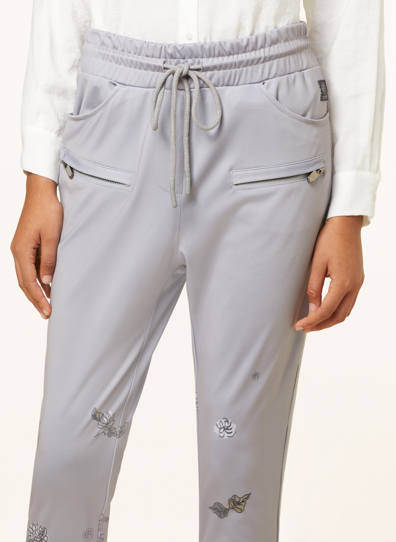 ELIAS RUMELIS Trousers ILENA in jogger style, Color: GRAY (Image 5)