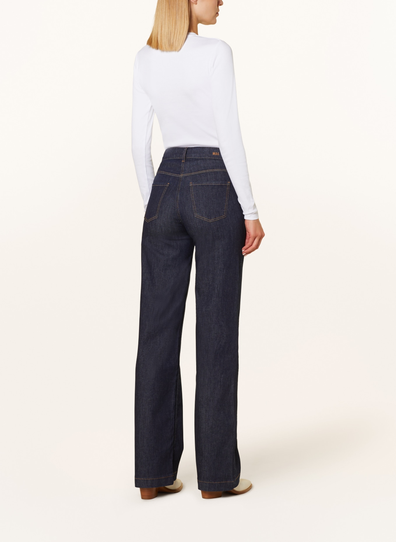 MAC Bootcut Jeans WIDE, Farbe: D683 fashion rinsed (Bild 3)