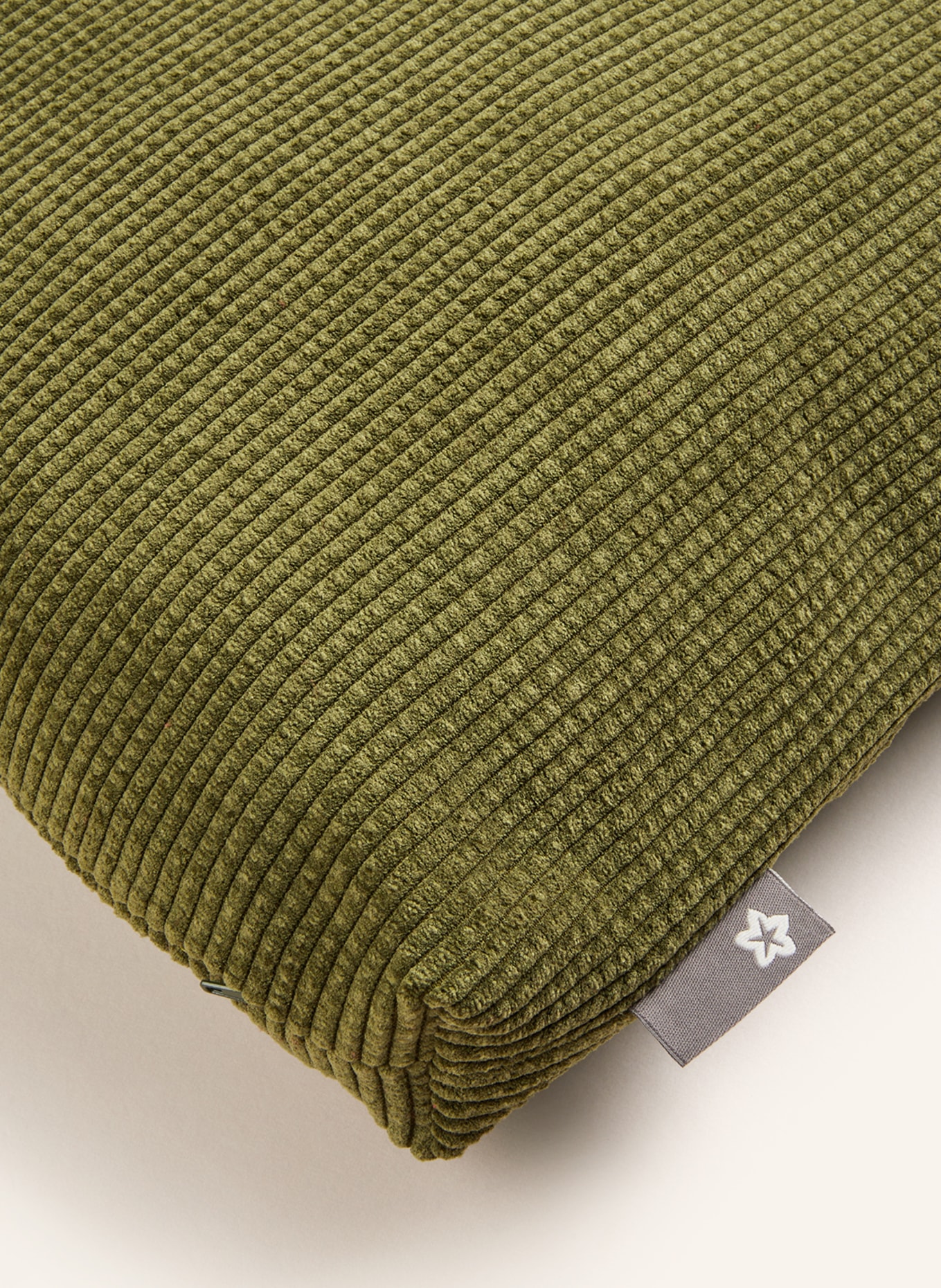 pichler Decorative cushion cover CODY, Color: OLIVE (Image 3)