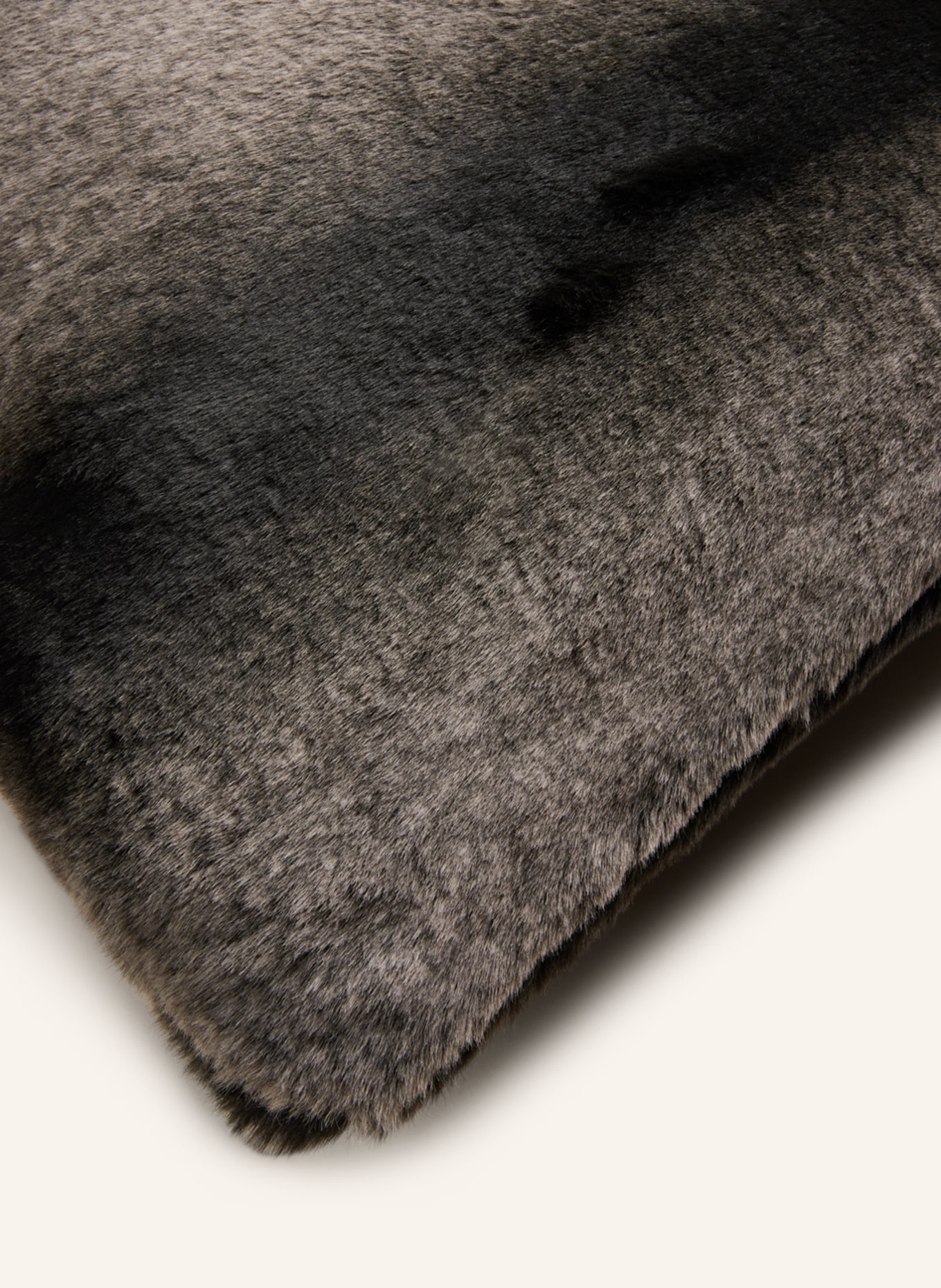 Star Home Dekoracyjna poduszka RION ze sztucznego futra: CIEMNOBRĄZOWY / CZARNY / KREMOWY