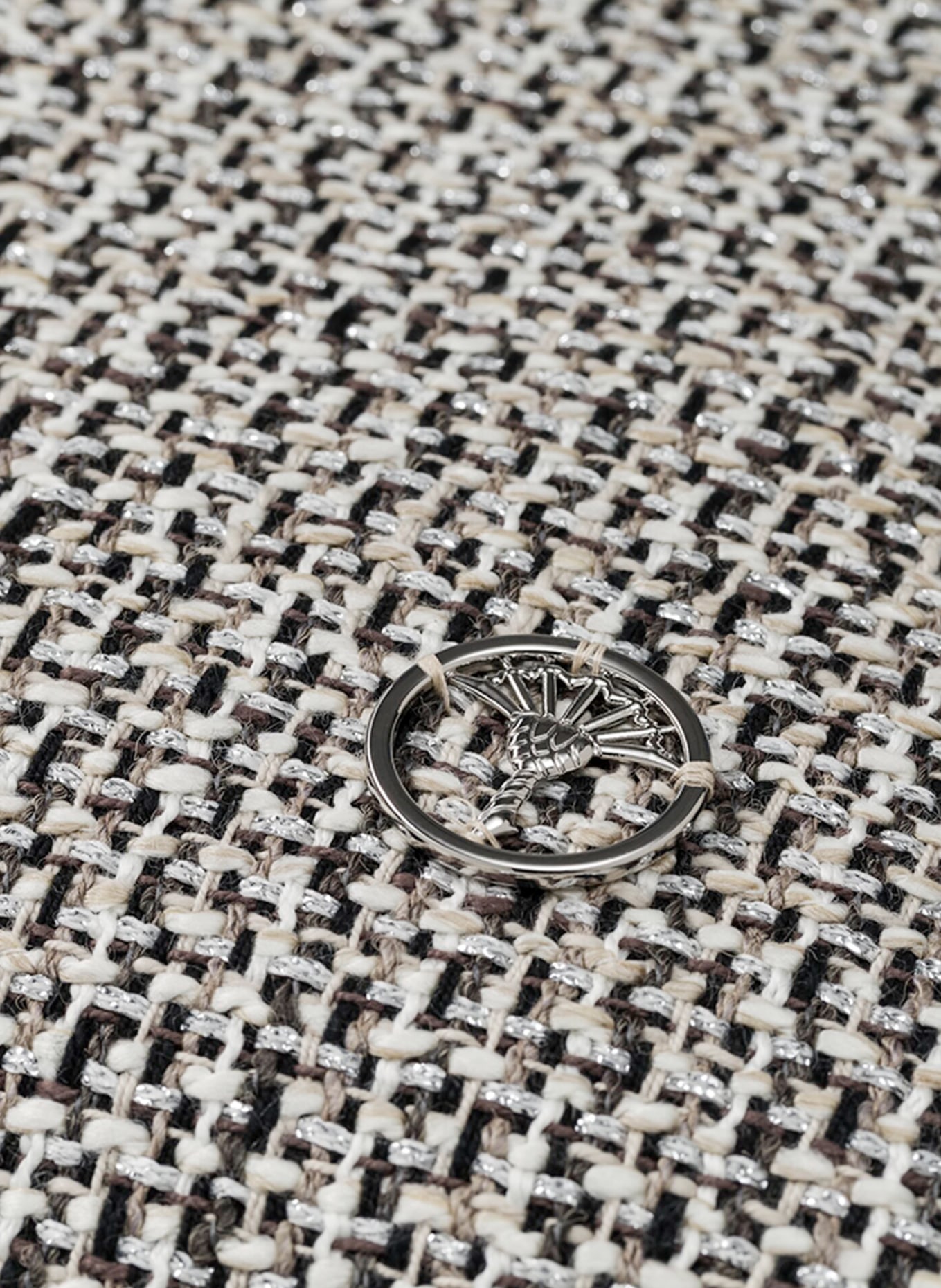 JOOP! Decorative cushion cover JOOP! GRAND with glitter thread, Color: DARK GRAY/ WHITE/ BEIGE (Image 3)