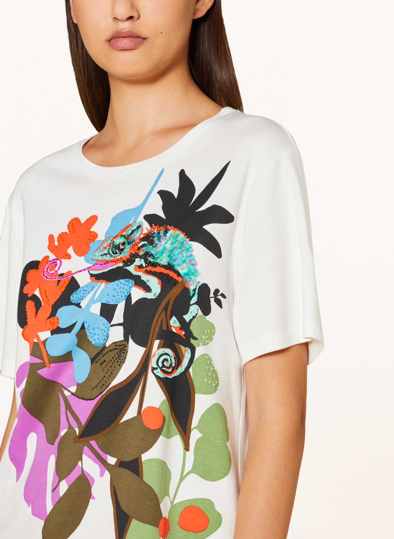 MARC CAIN T-shirt z cekinami i ozdobnymi perełkami, Kolor: 110 off (Obrazek 4)
