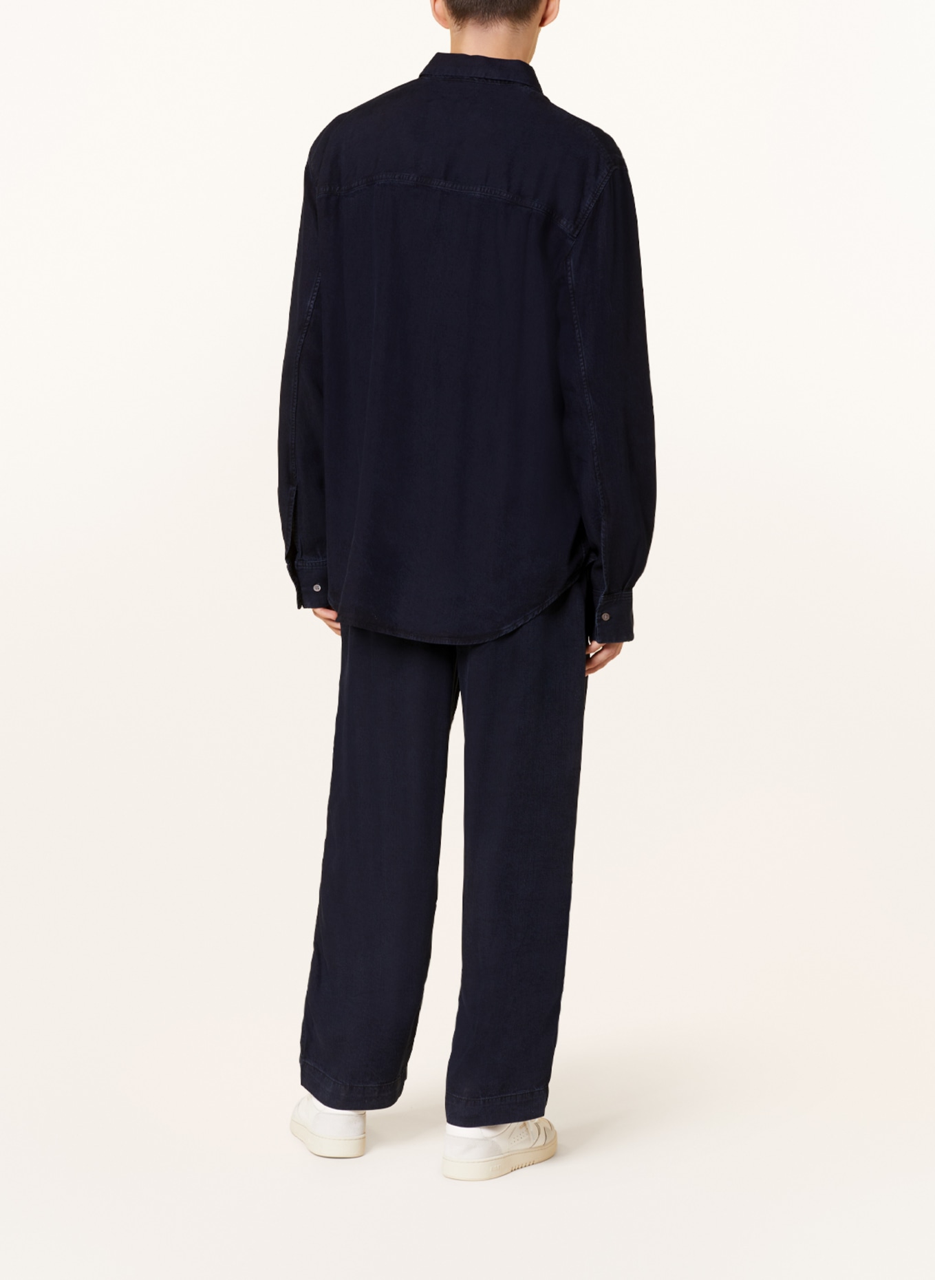 COS Hemd Oversized Fit in Jeansoptik, Farbe: 001 Blue Dark (Bild 3)