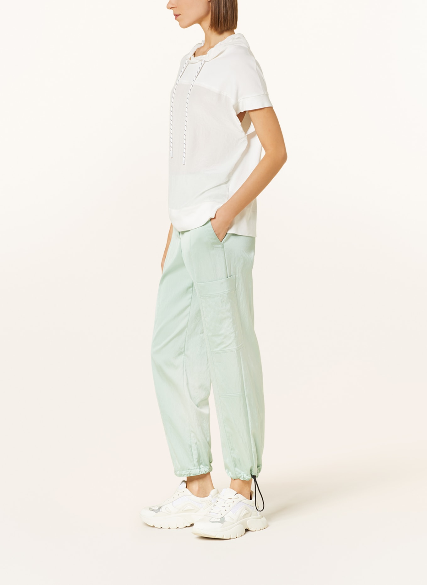 MARC CAIN Cargo pants made of satin, Color: 509 soft sage (Image 4)