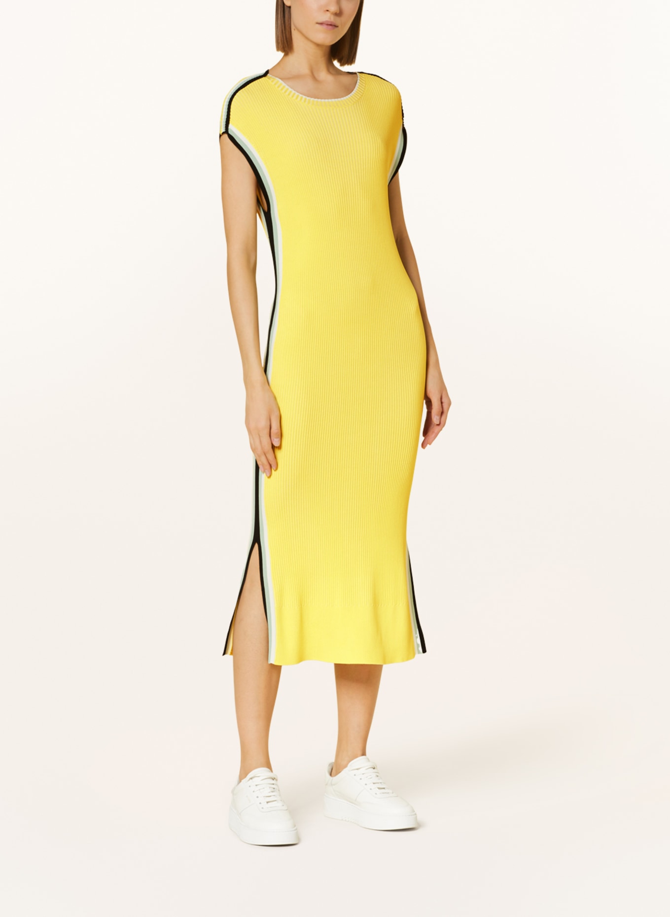 MARC CAIN Pletené šaty s galonovými pruhy, Barva: 423 soft limeade (Obrázek 2)