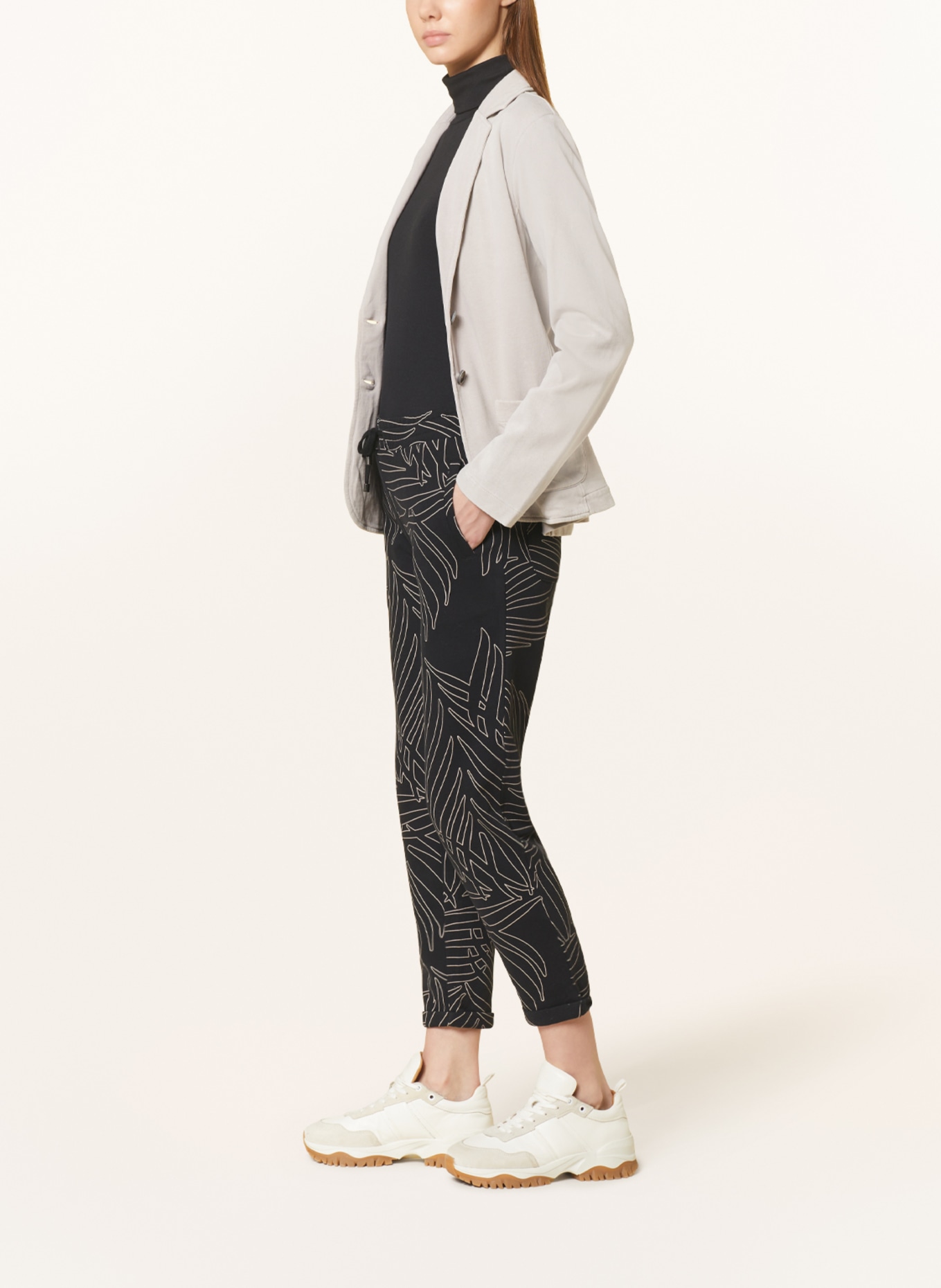 Juvia Sweatpants MARGIE, Color: BLACK/ CREAM (Image 4)