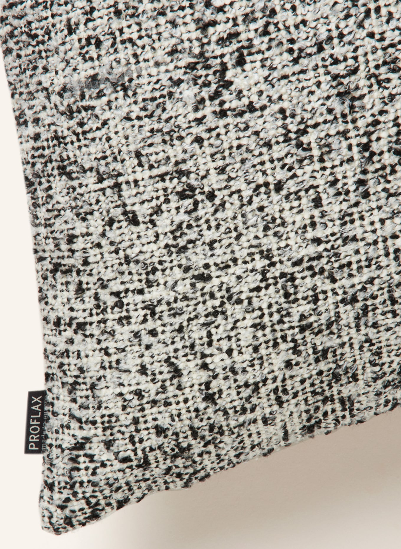 PROFLAX Decorative cushion cover UMBERTO, Color: WHITE/ BLACK/ LIGHT GRAY (Image 3)