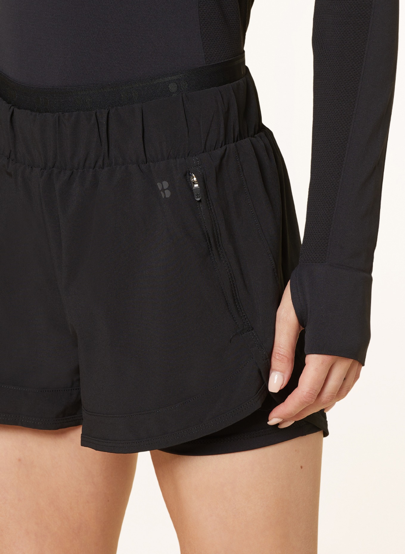Sweaty Betty 2-in-1 running shorts ON YOUR MARKS, Color: BLACK (Image 5)