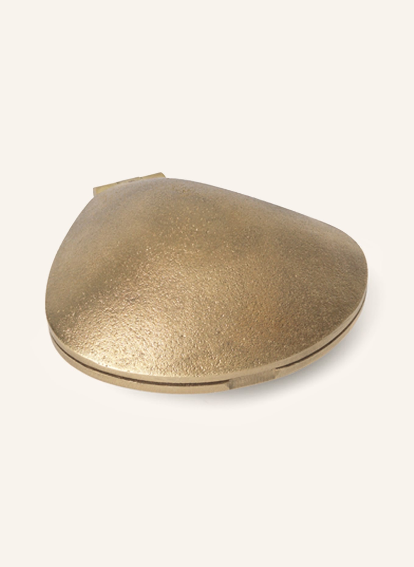 Ferm LIVING Świecznik na tealighty CLAM: CAMELOWY