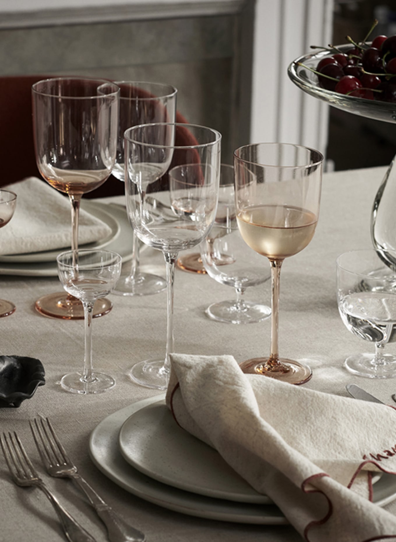 Ferm LIVING Set of 2 wine glasses HOST, Color: SALMON (Image 2)