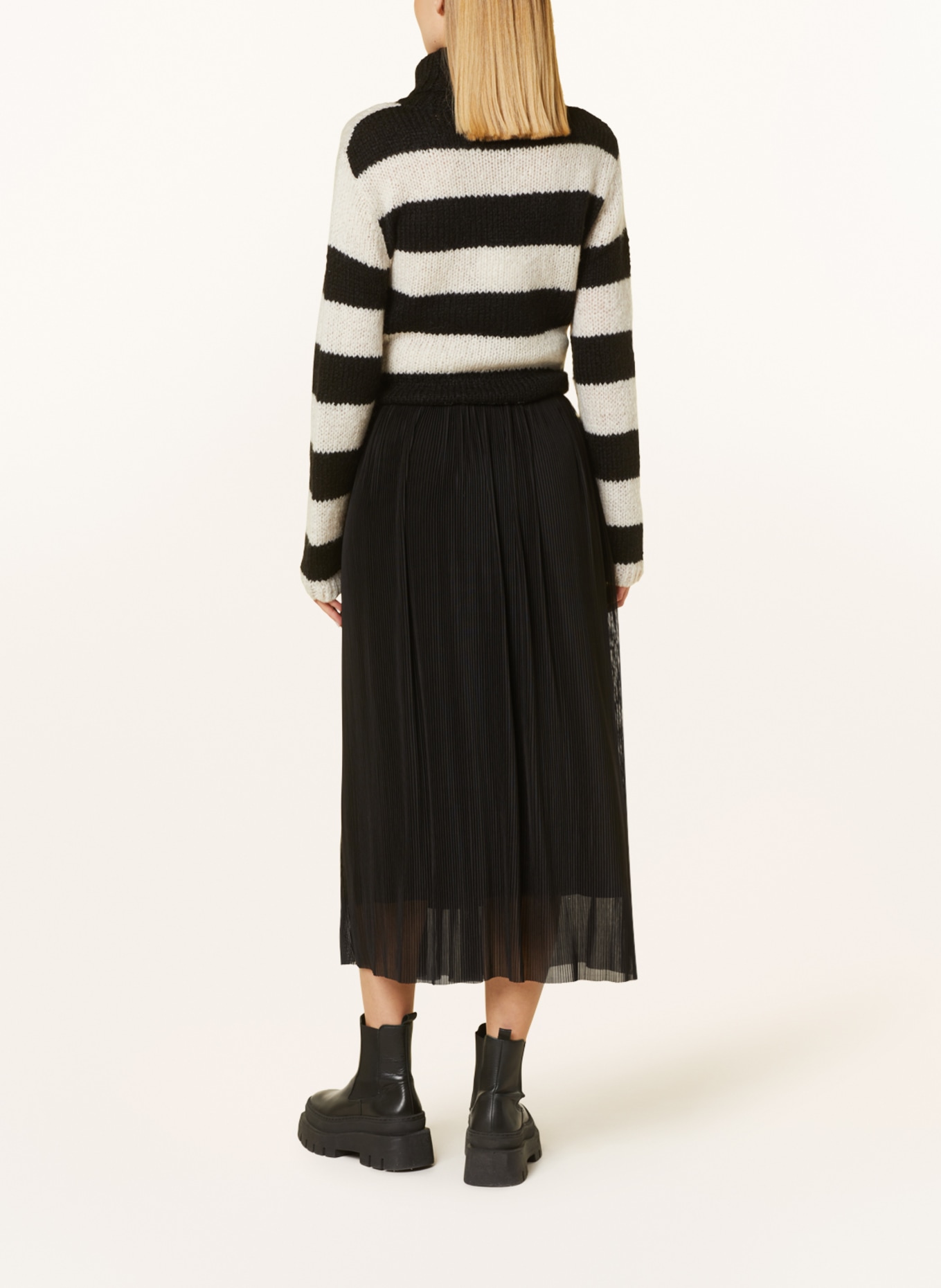 BETTY&CO Pleated skirt, Color: BLACK (Image 3)