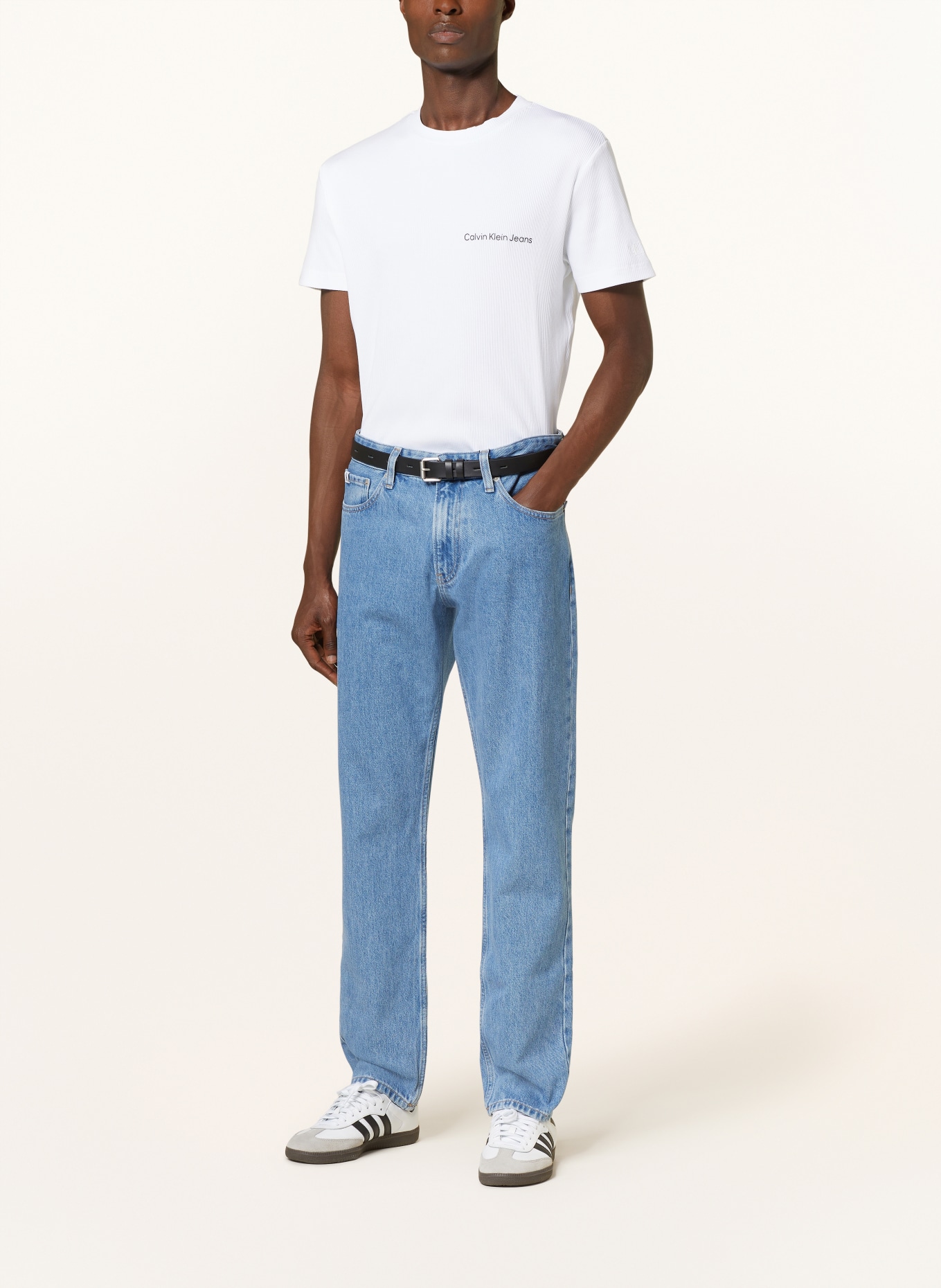 Calvin Klein in Jeans T-Shirt weiss