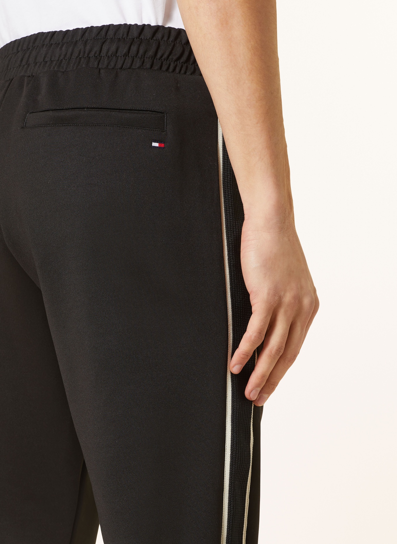 TOMMY HILFIGER Pants in jogger style extra slim fit, Color: BLACK (Image 6)