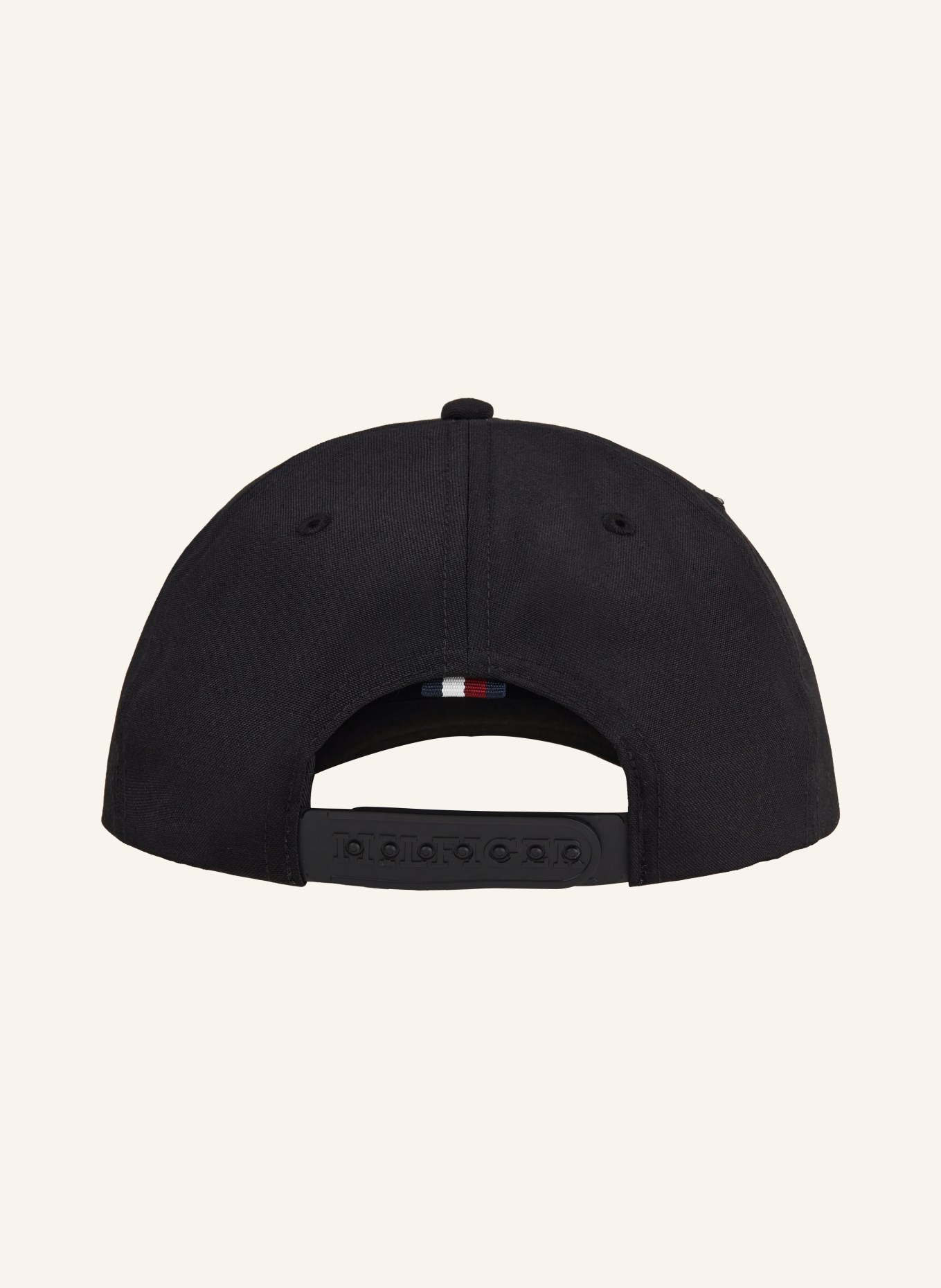 TOMMY HILFIGER Cap: BLACK / WHITE