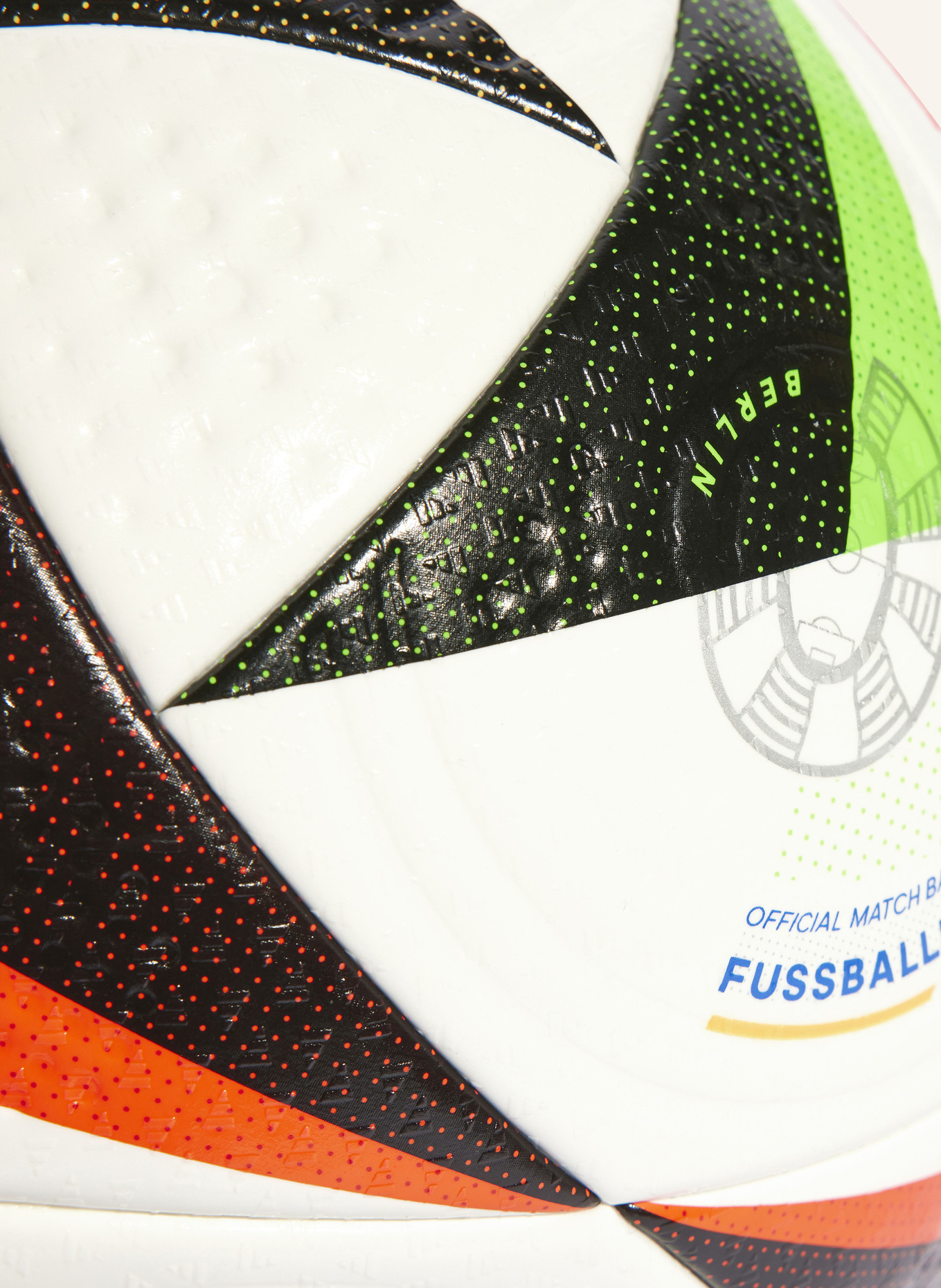 adidas Piłka nożna EURO24 PRO, Kolor: KREMOWY/ CZARNY/ JASKRAWY POMARAŃCZOWY (Obrazek 3)