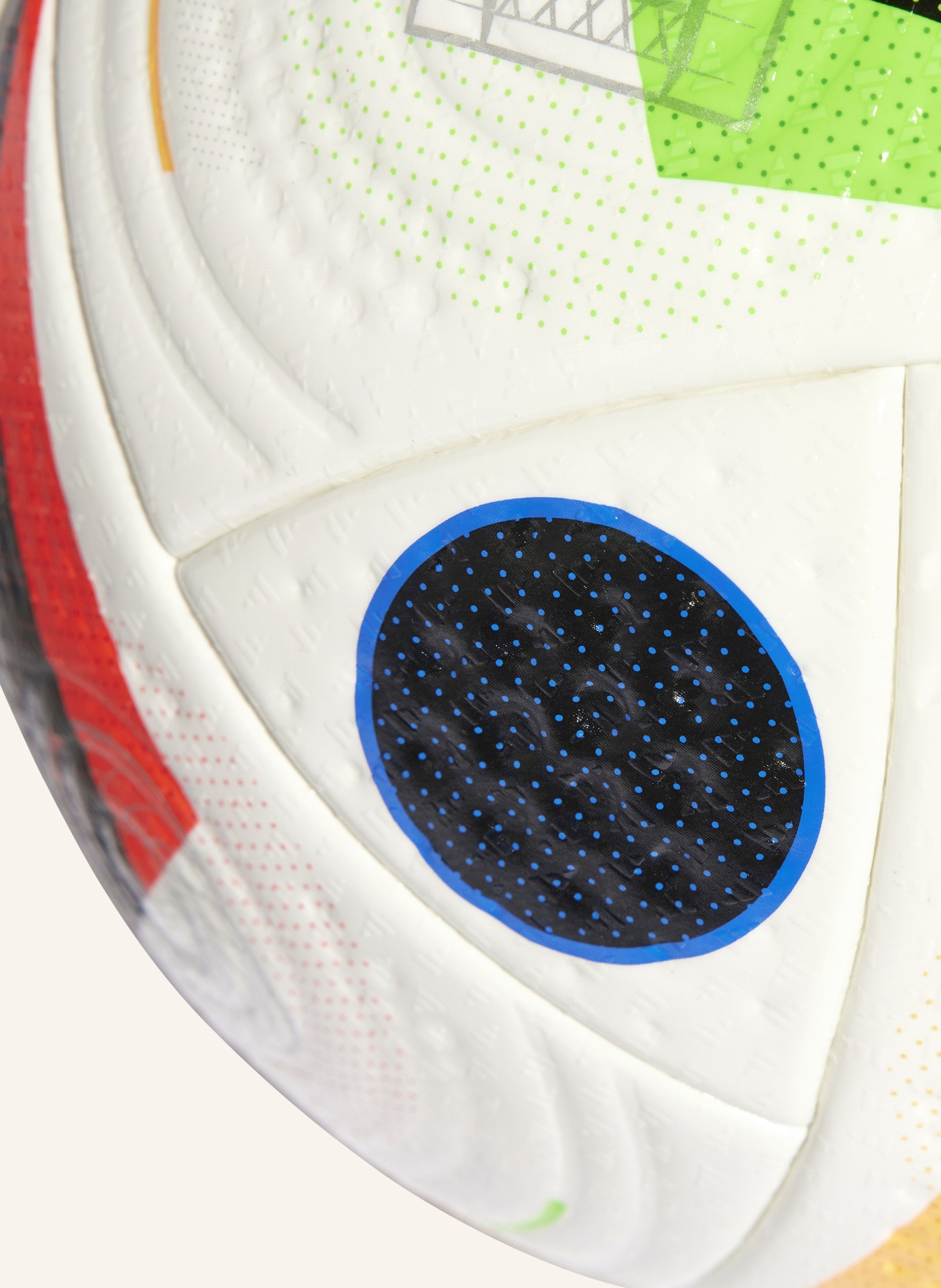 adidas Piłka nożna EURO24 PRO, Kolor: KREMOWY/ CZARNY/ JASKRAWY POMARAŃCZOWY (Obrazek 4)