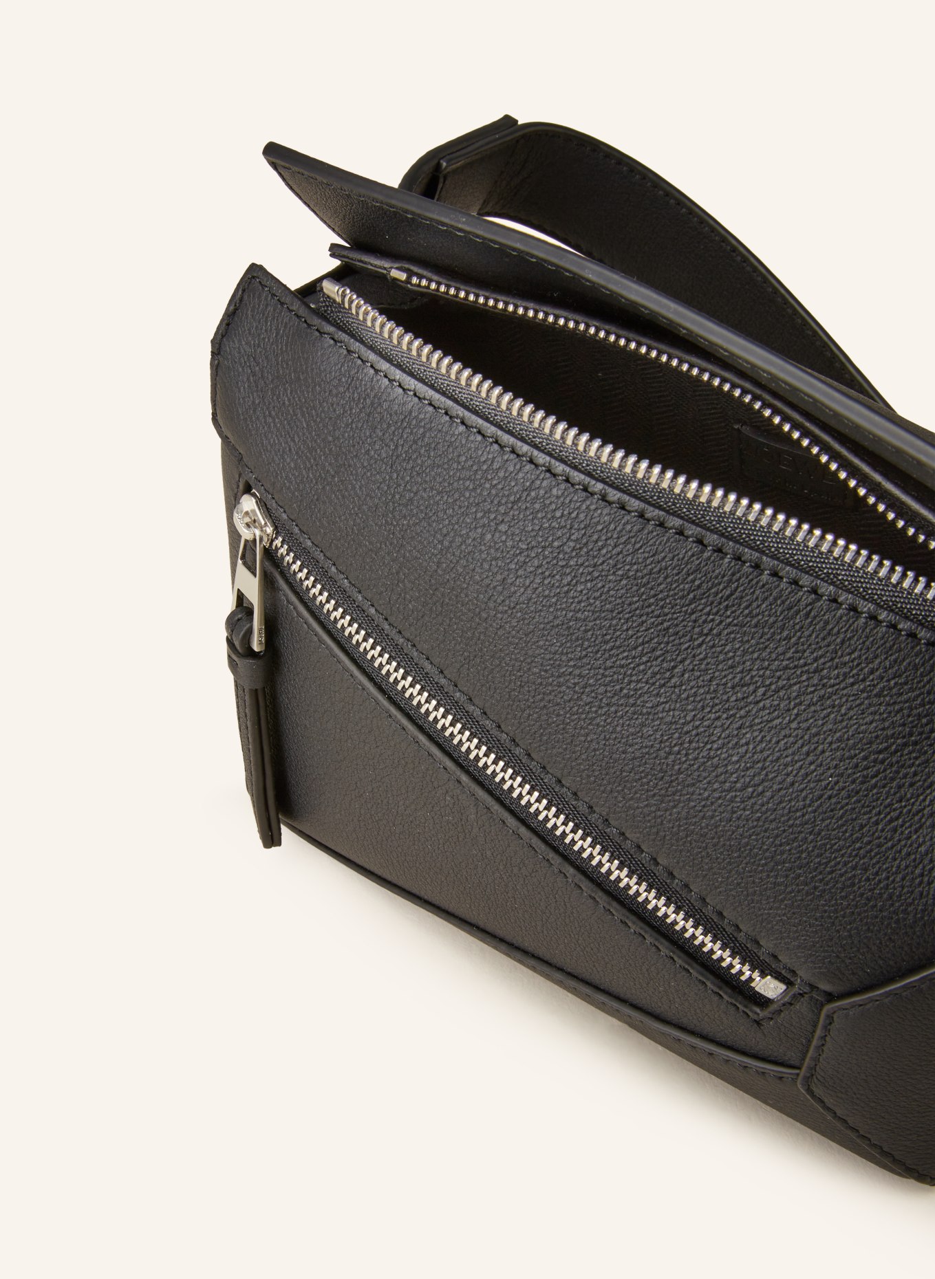 LOEWE Waist bag PUZZLE EDGE MINI, Color: BLACK (Image 3)