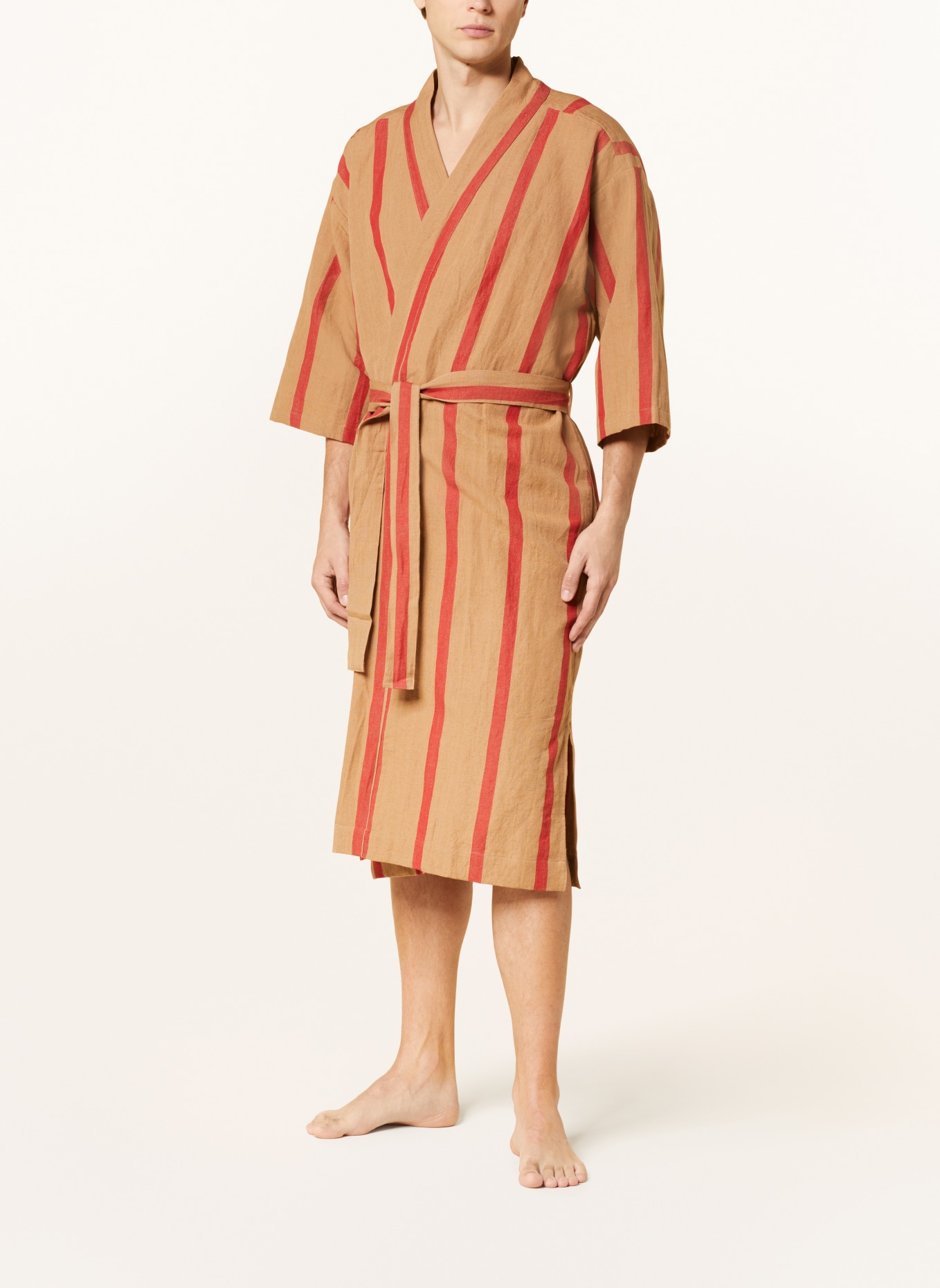 Ferm LIVING Unisex bathrobe FIELD ROBE with linen, Color: CAMEL/ RED (Image 2)
