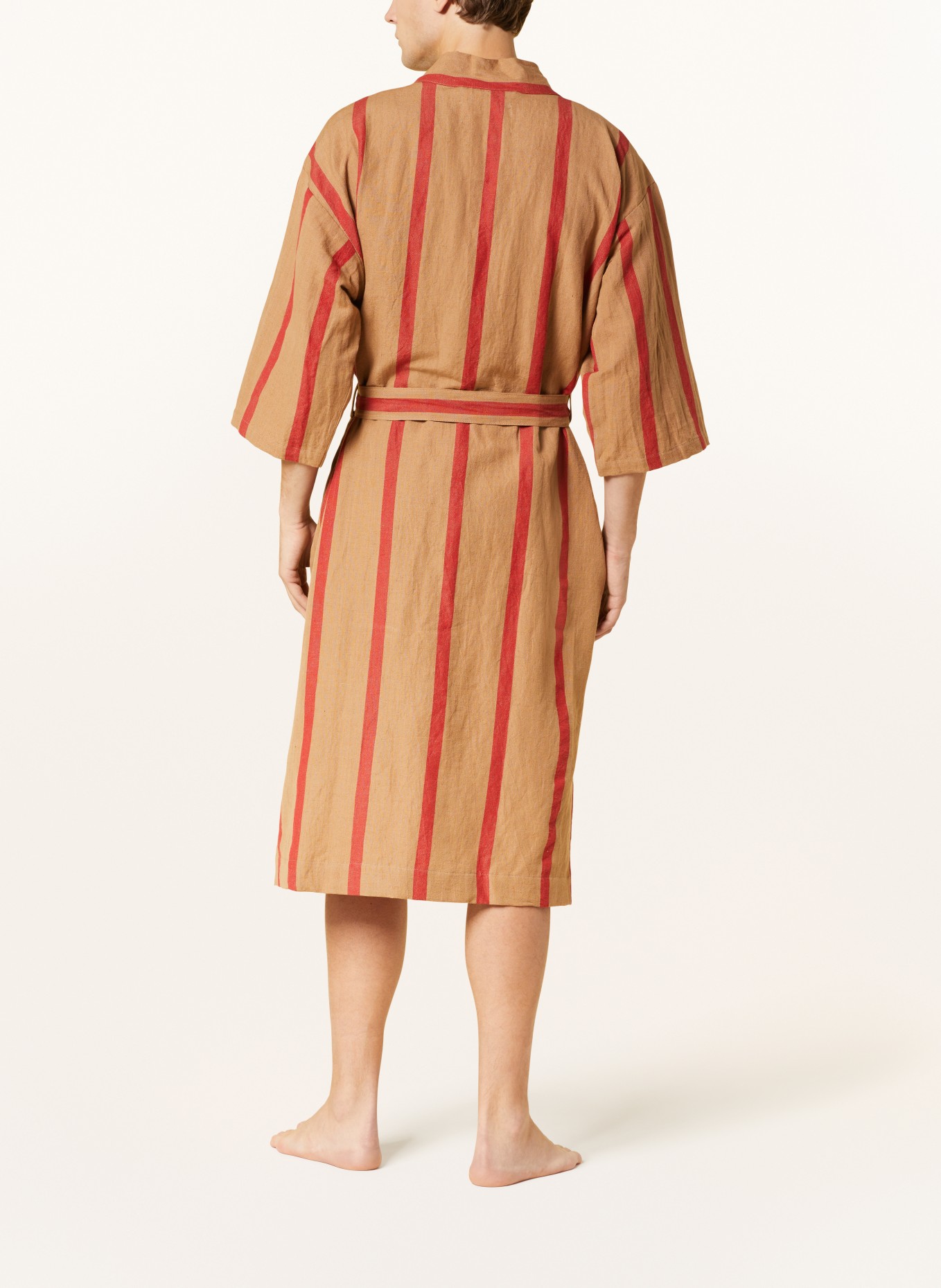 Ferm LIVING Unisex bathrobe FIELD ROBE with linen, Color: CAMEL/ RED (Image 3)