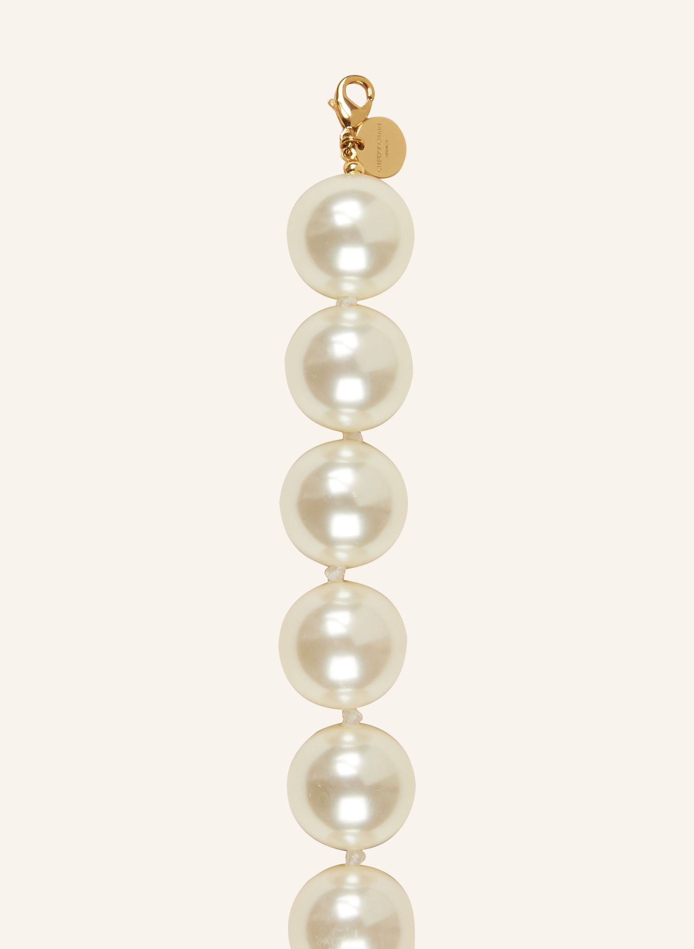 CHEEKY CHAIN MUNICH Řetízek na smartphone WILMA s ozdobnými perličkami, Barva: BÍLÁ (Obrázek 2)