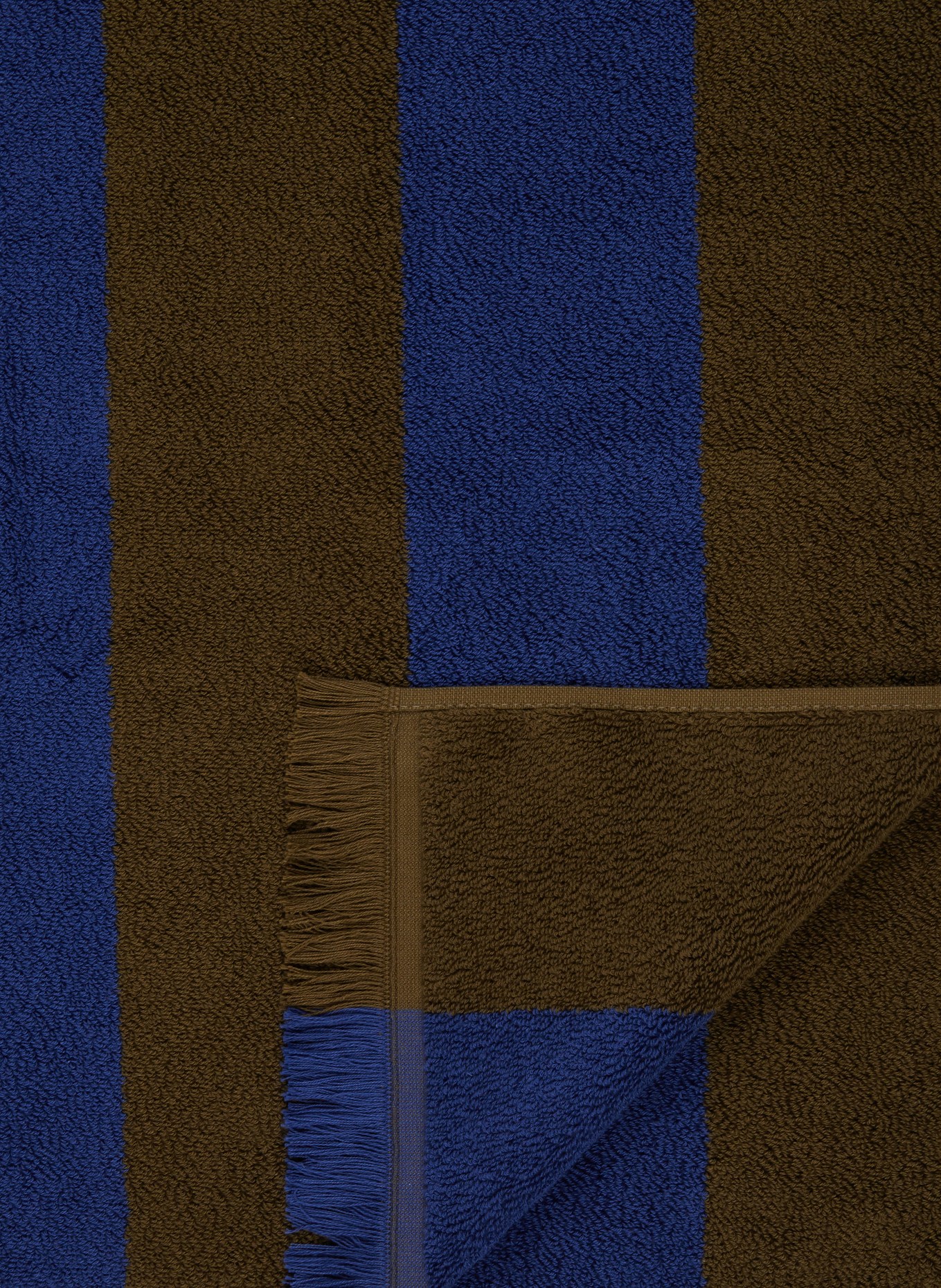 Ferm LIVING Bath towel ALEE, Color: BLUE/ DARK GRAY (Image 3)