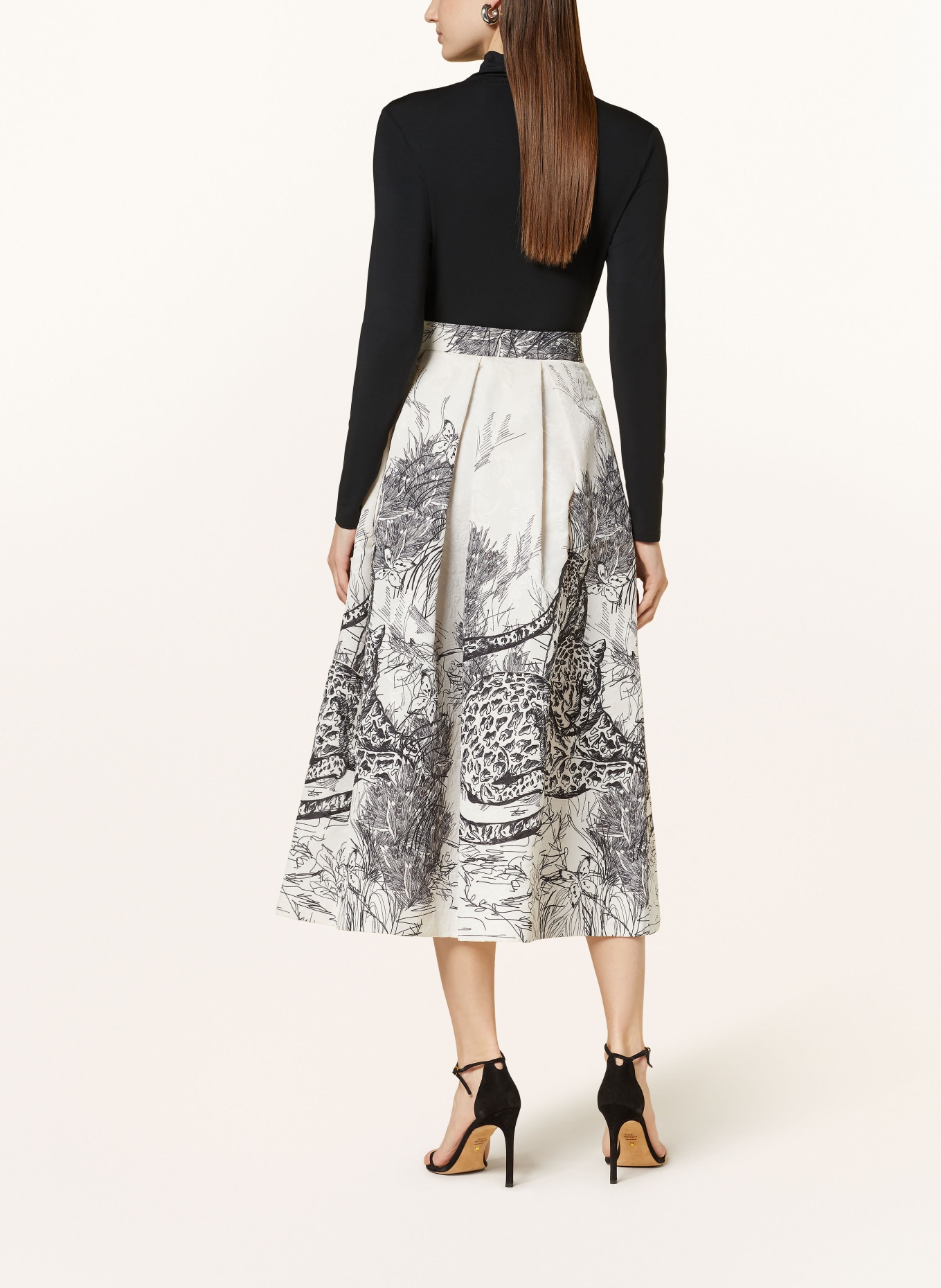 Black and white jacquard skirt clearance