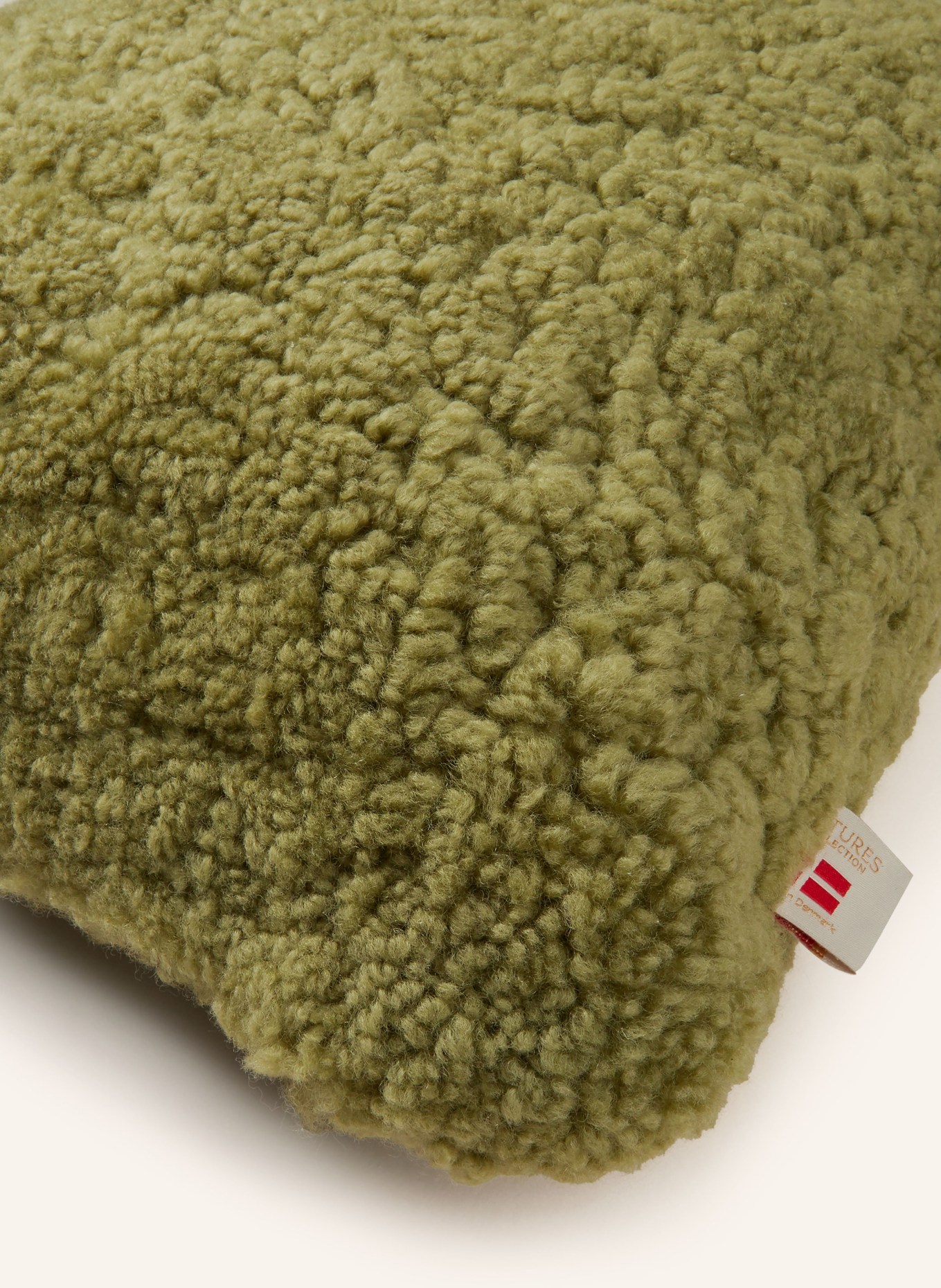 Natures Collection Decorative cushion made of lambskin, Color: GREEN (Image 3)