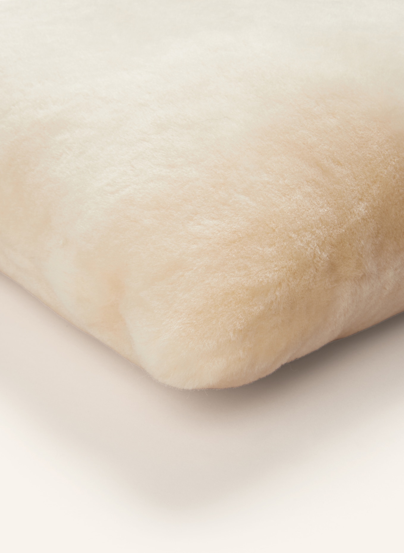 Natures Collection Decorative cushion made of lambskin, Color: CREAM (Image 3)