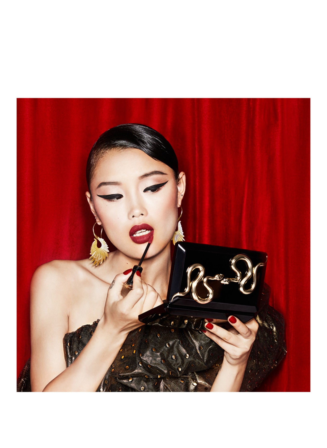 Kilian Paris LE ROUGE PARFUM LIQUID ULTRA MATTE: 340 INTOXICATING ROUGE