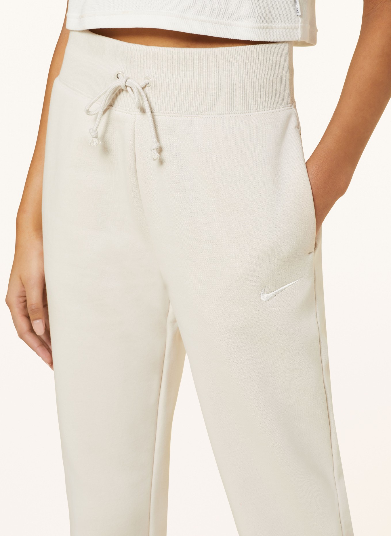 Nike Sweatpants SPORTSWEAR PHOENIX in cream