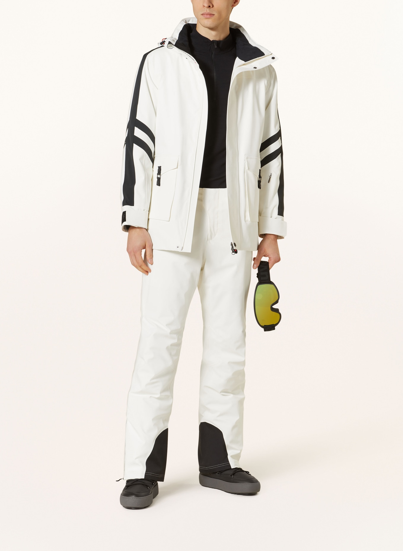 Pants, 350£ at perfectmoment.com - Wheretoget  Apres ski outfits, Skiing  outfit, White ski outfit