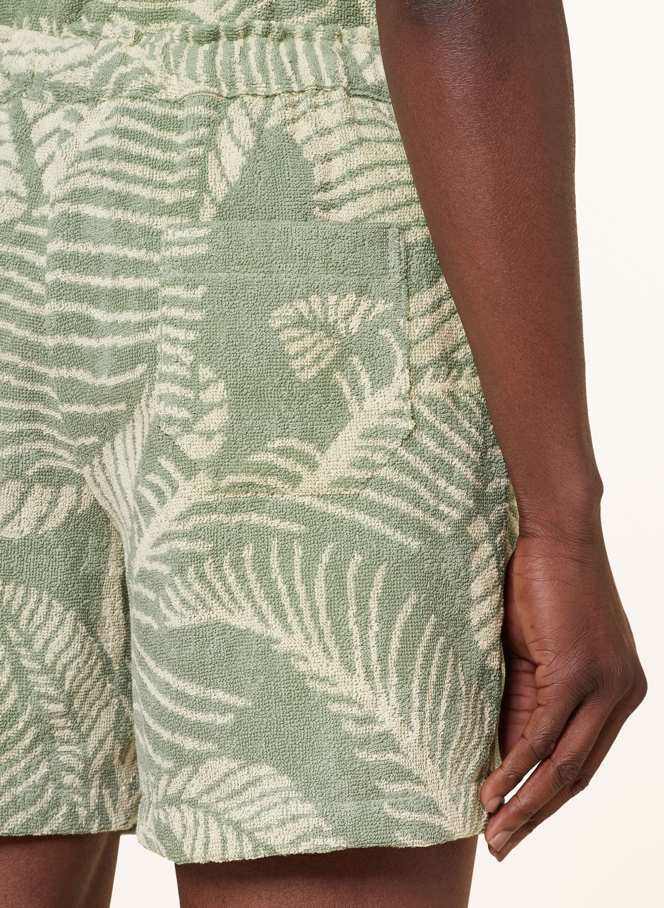 OAS Terry cloth shorts BANANA LEAF, Color: LIGHT GREEN/ CREAM (Image 6)