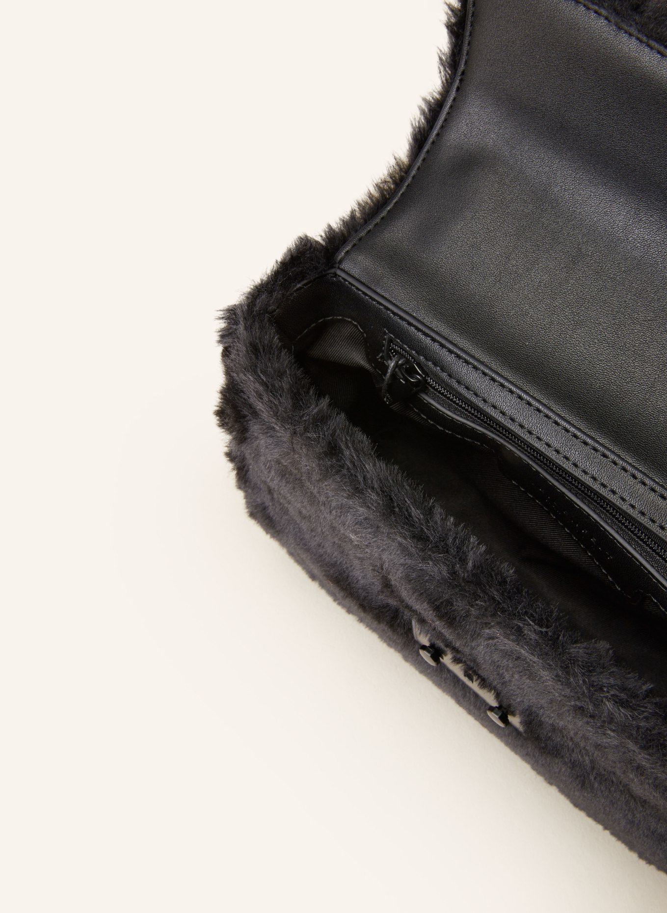 SEIDENFELT Crossbody bag PITEA, Color: BLACK (Image 3)