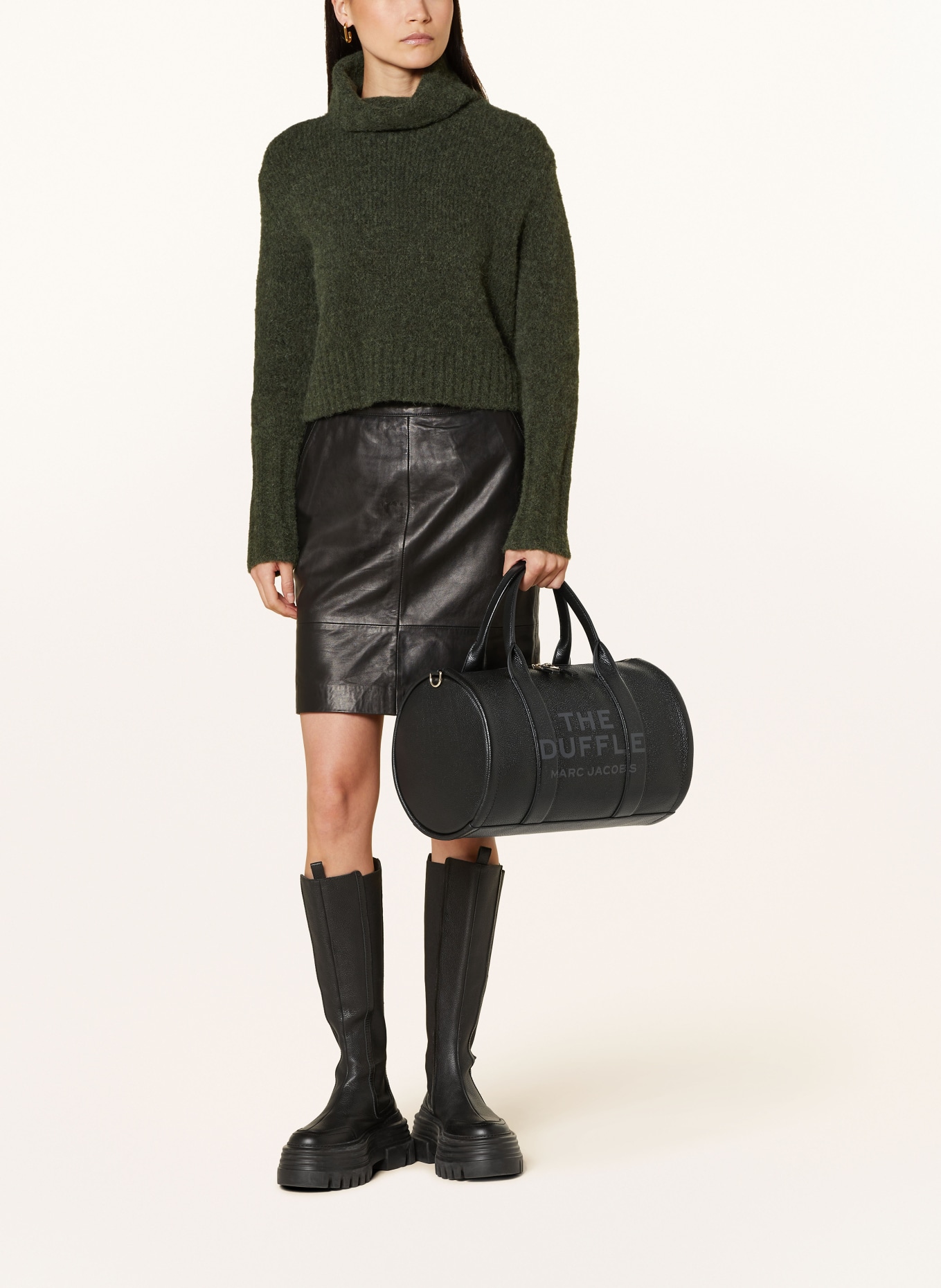 MARC JACOBS Weekend bag THE DUFFLE, Color: BLACK (Image 5)