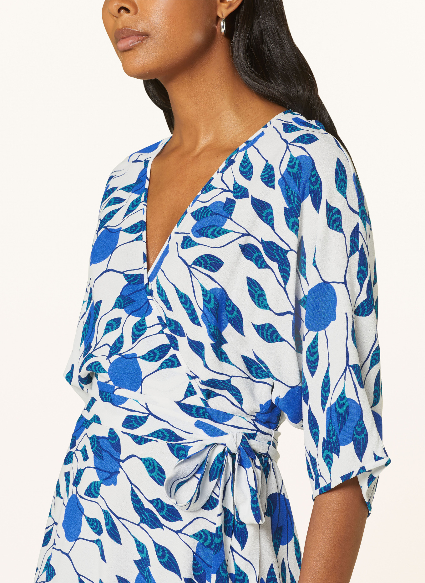 DIANE VON FURSTENBERG Dress ELOISE in wrap look with 3/4 sleeves, Color: WHITE/ BLUE/ TEAL (Image 4)